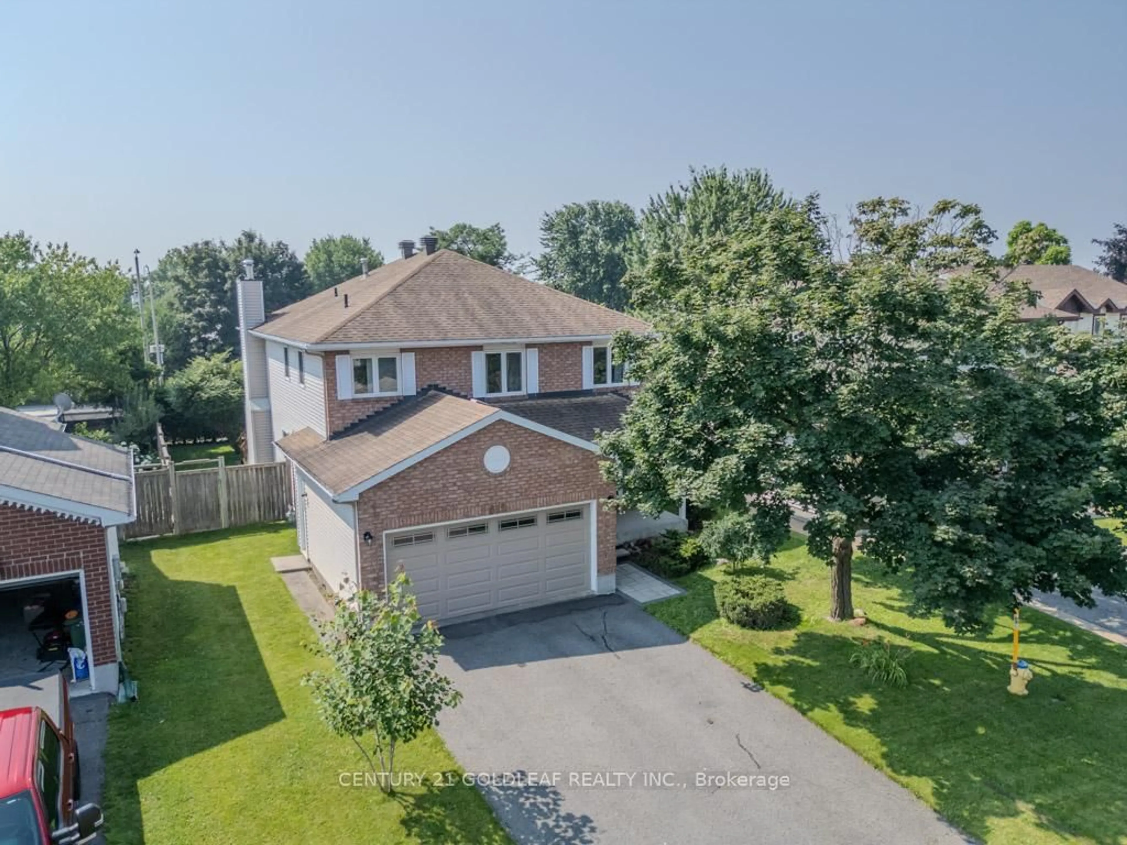A pic from outside/outdoor area/front of a property/back of a property/a pic from drone, street for 612 Chenier Way, Ottawa Ontario K4A 1R1