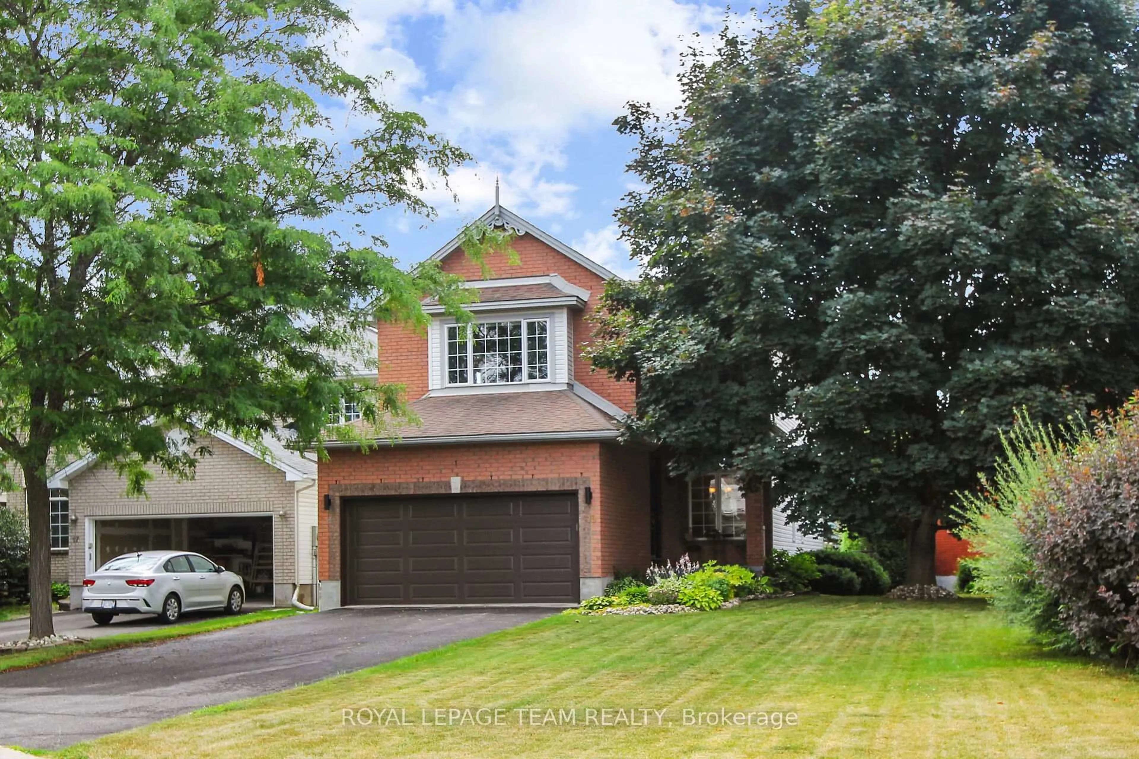 Home with brick exterior material, street for 19 Maricona Way, Ottawa Ontario K2T 1H2