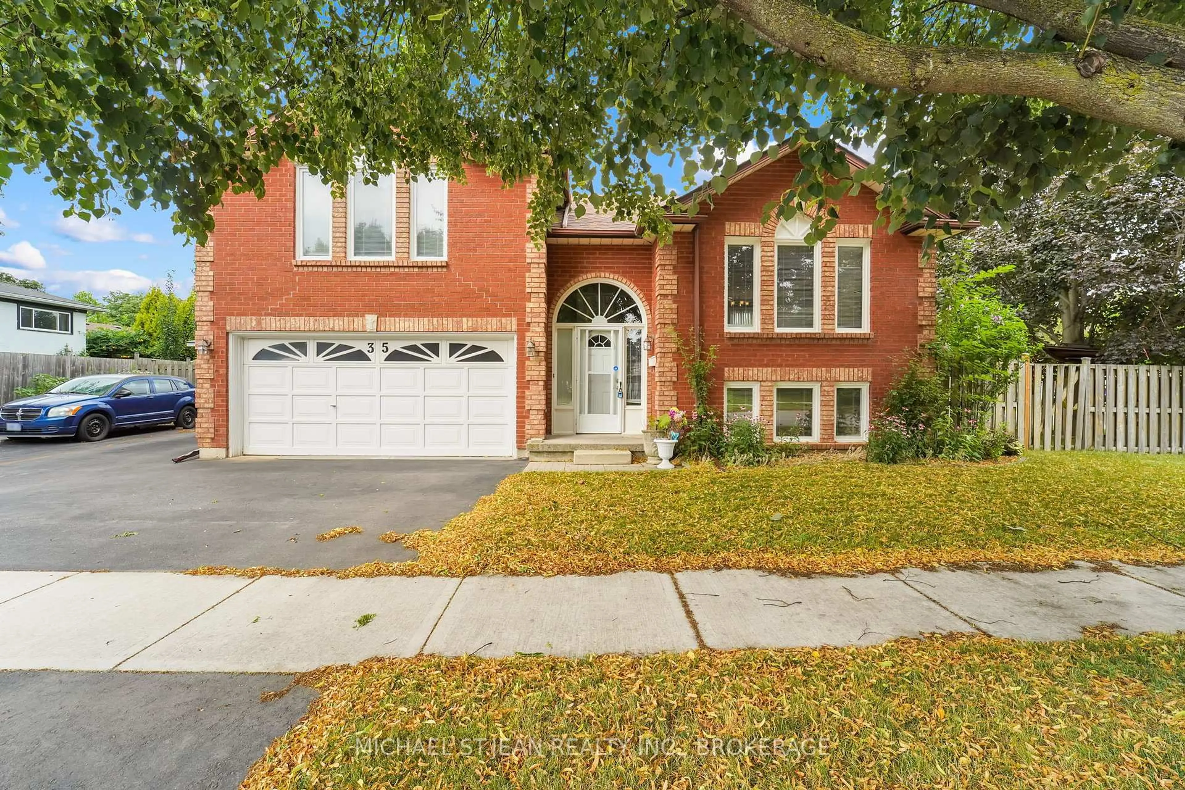Home with brick exterior material, street for 35 Applewood Dr, Brantford Ontario N3R 7V9