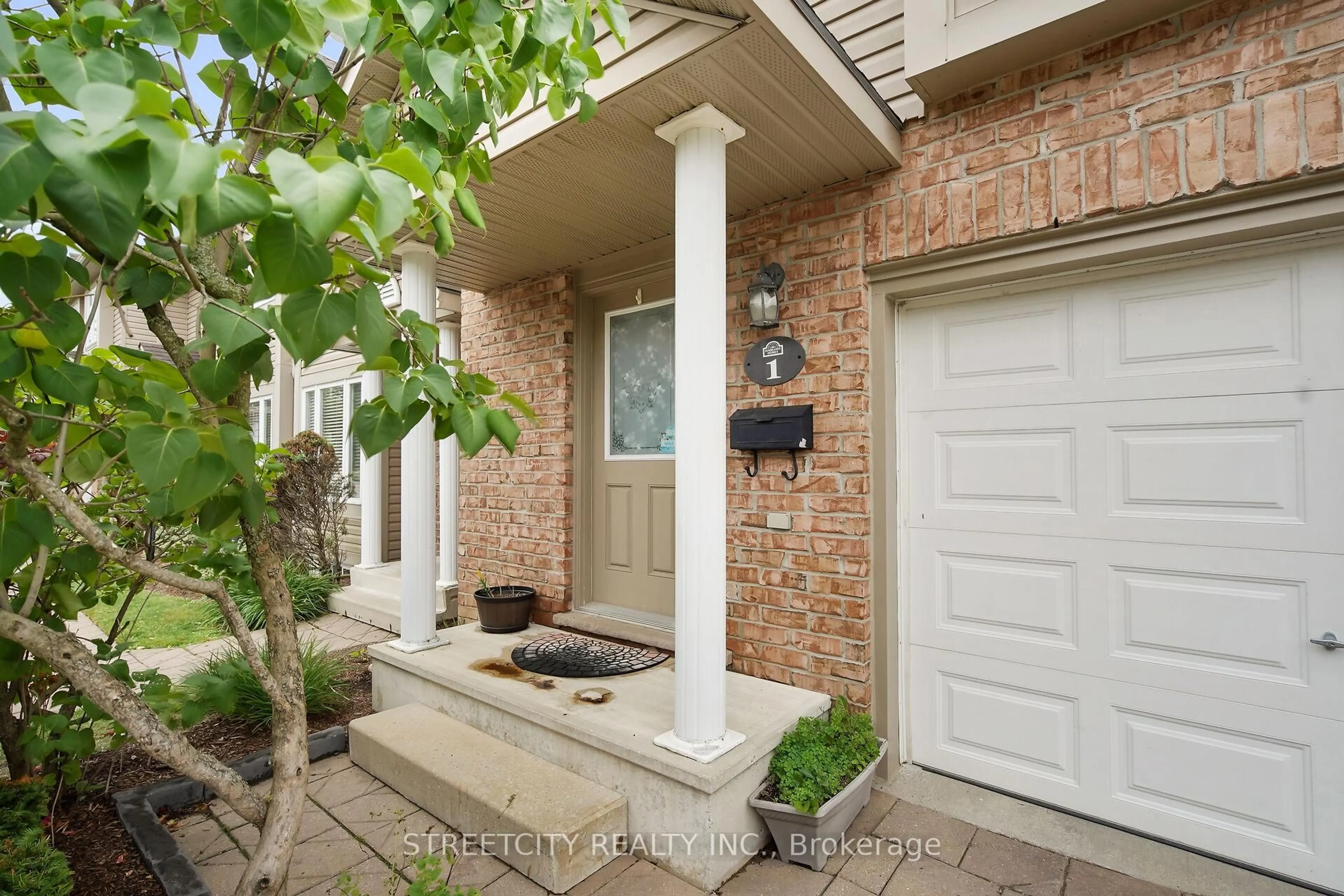 Unknown for 1320 Savannah Dr #1, London North Ontario N5X 0B7