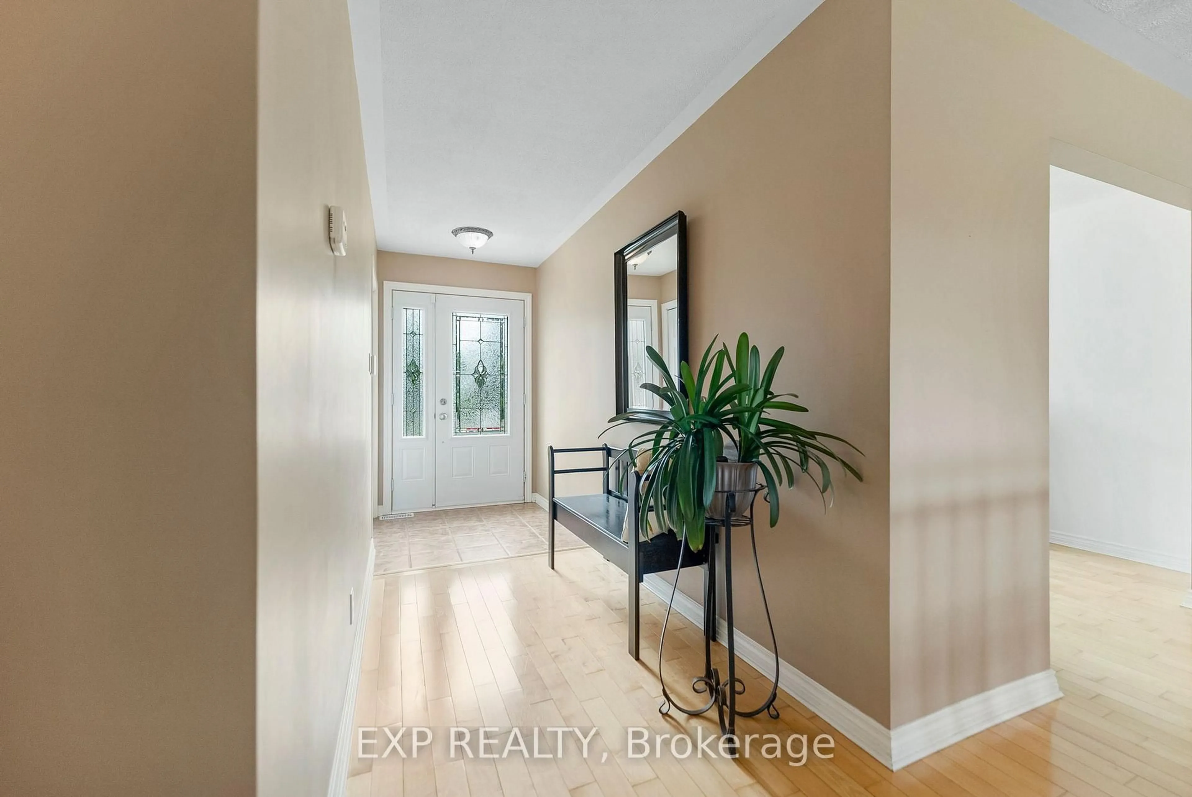 Indoor entryway for 265 Allan Dr, Arnprior Ontario K7S 3R5