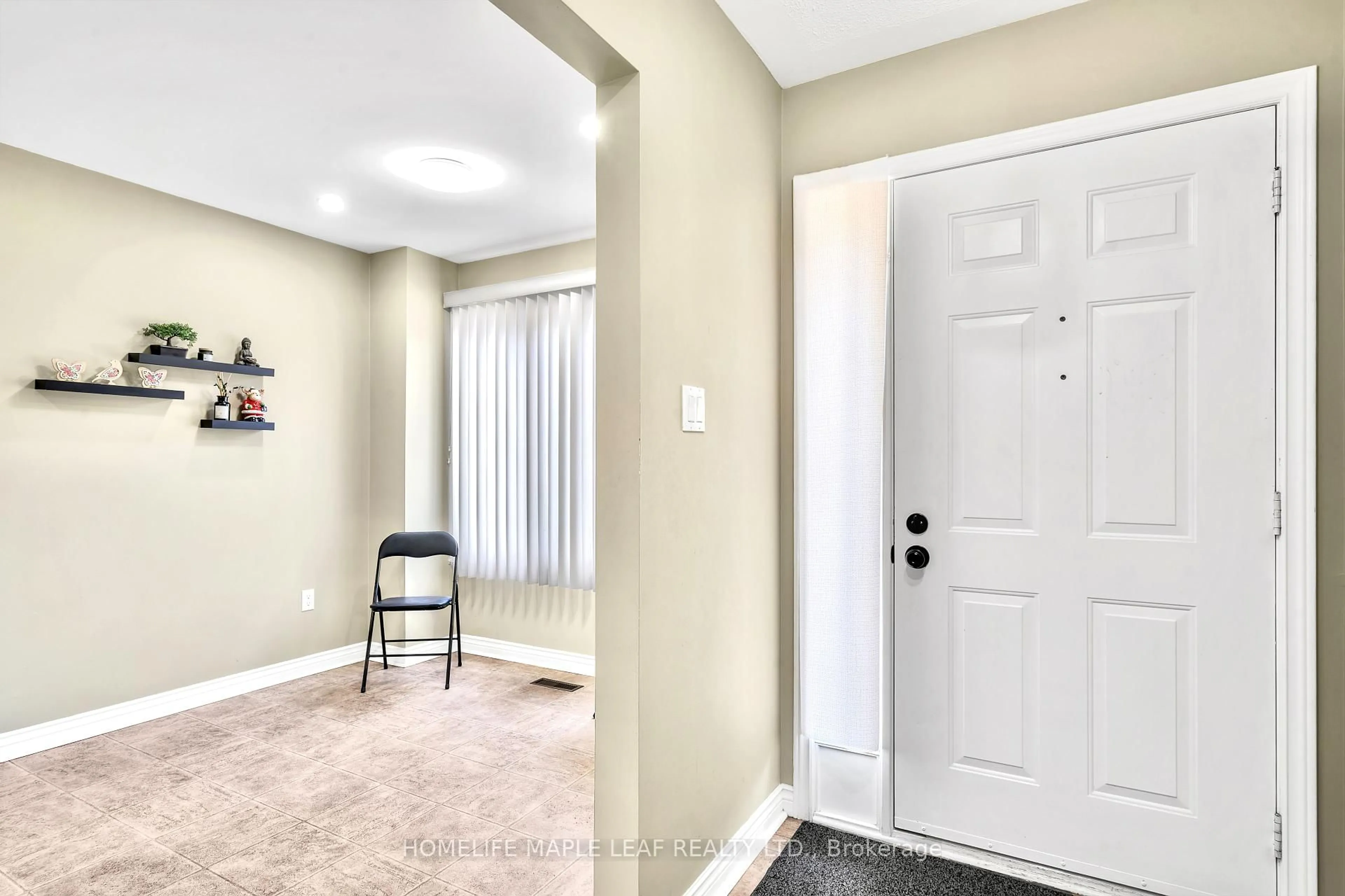 Indoor entryway for 308 Conway Dr #28, London South Ontario N6E 3N9
