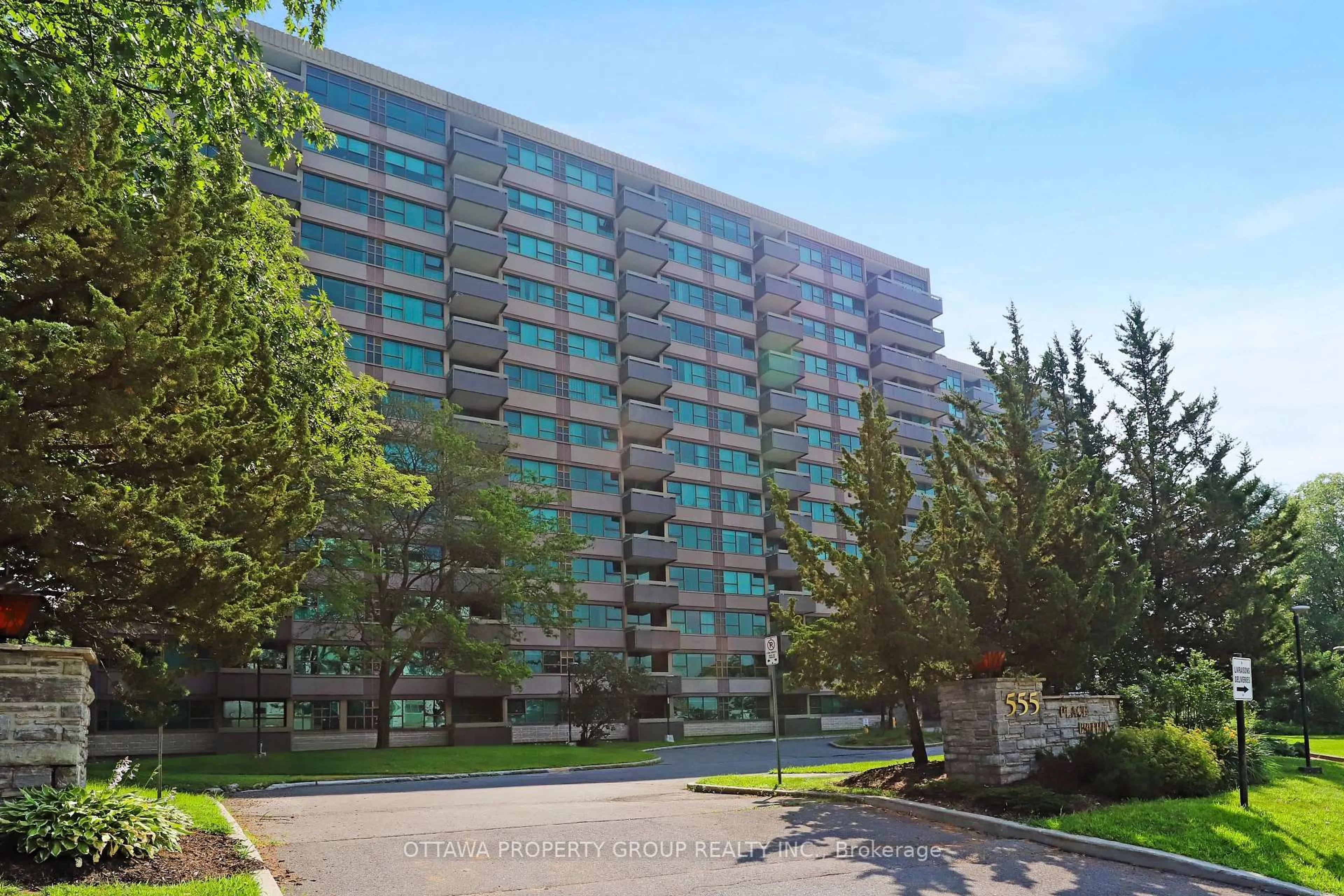 Unknown for 555 Brittany Dr #913, Ottawa Ontario K1K 4C5