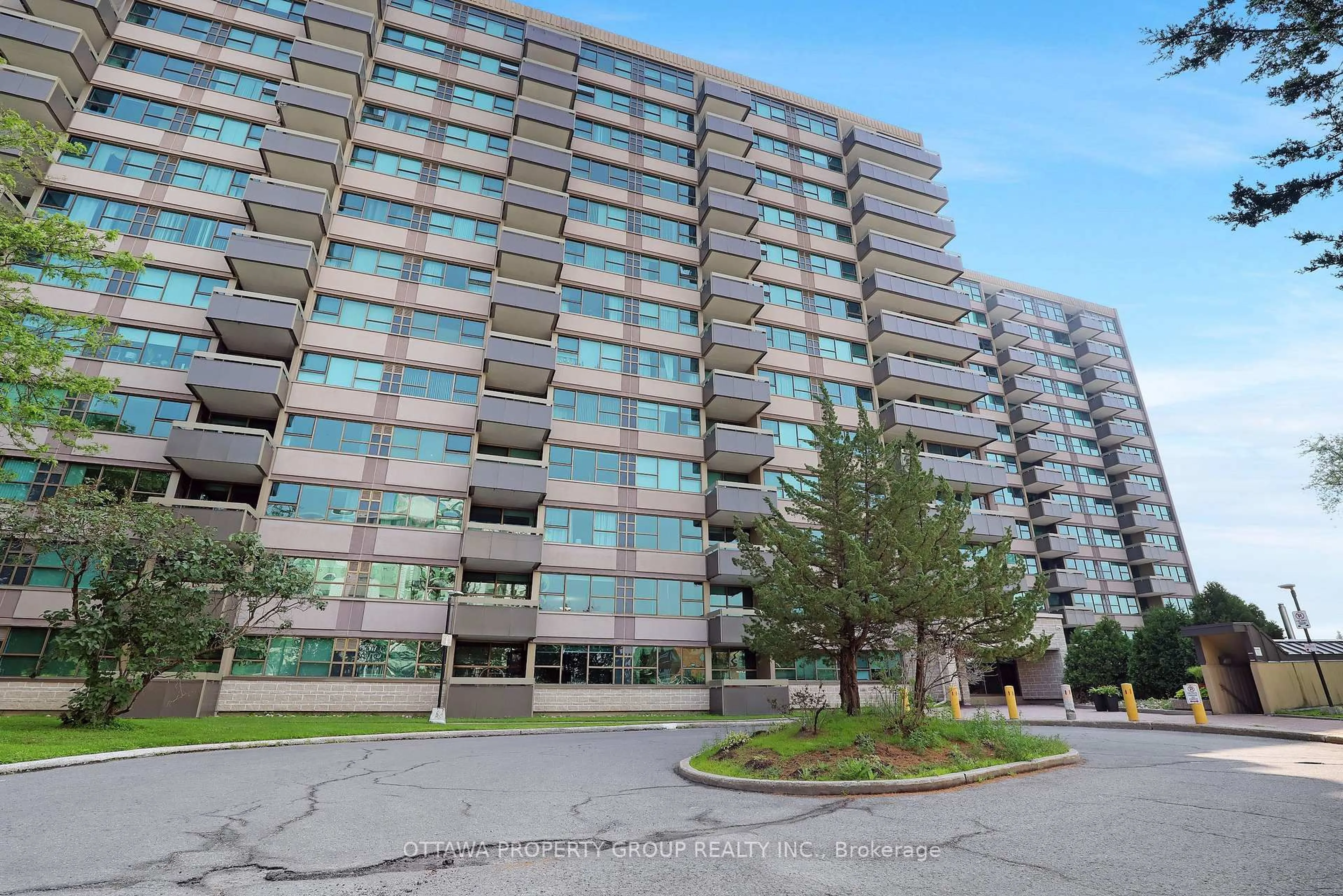 Unknown for 555 Brittany Dr #913, Ottawa Ontario K1K 4C5