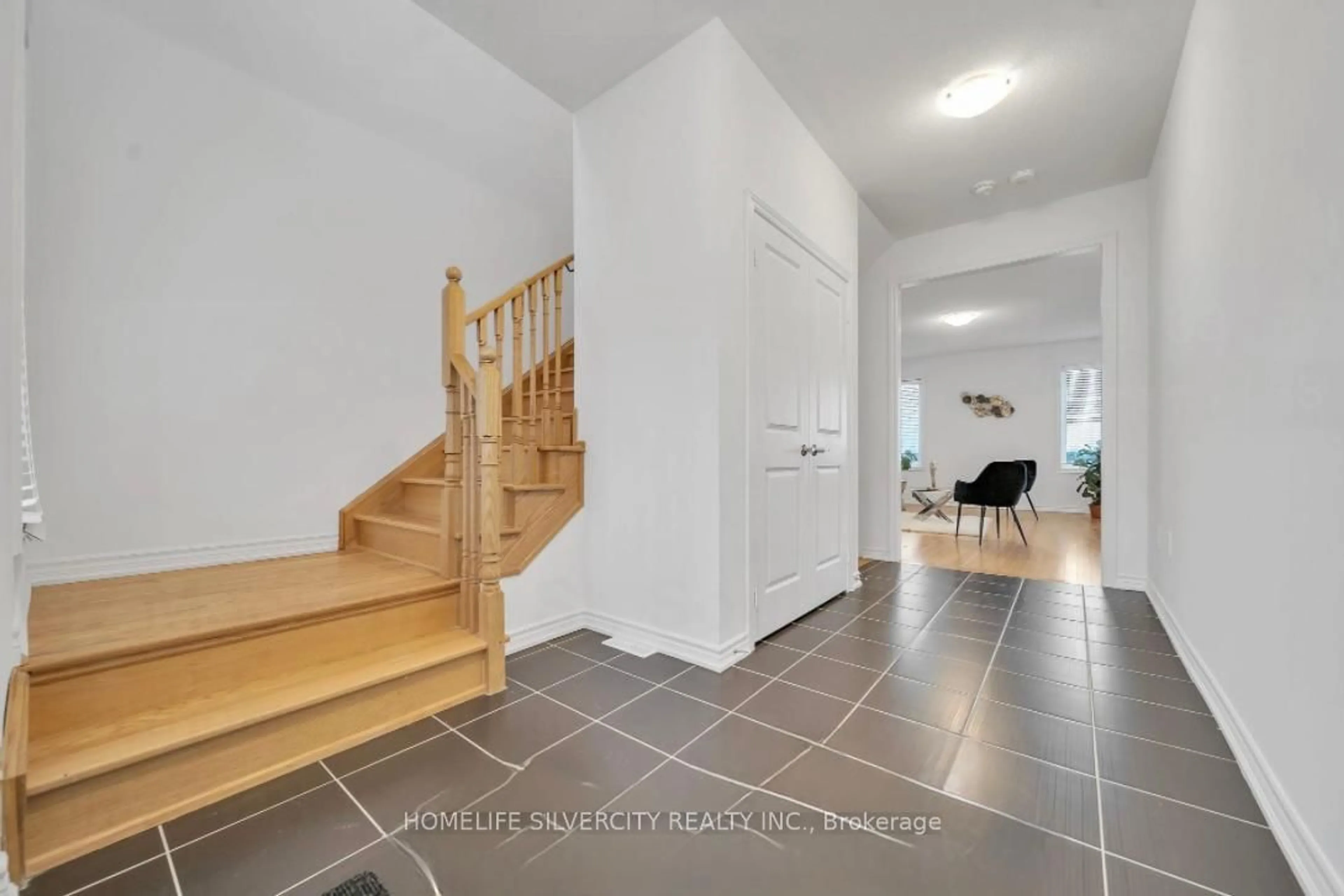 Unknown for 32 Mackenzie St, Southgate Ontario N0C 1B0