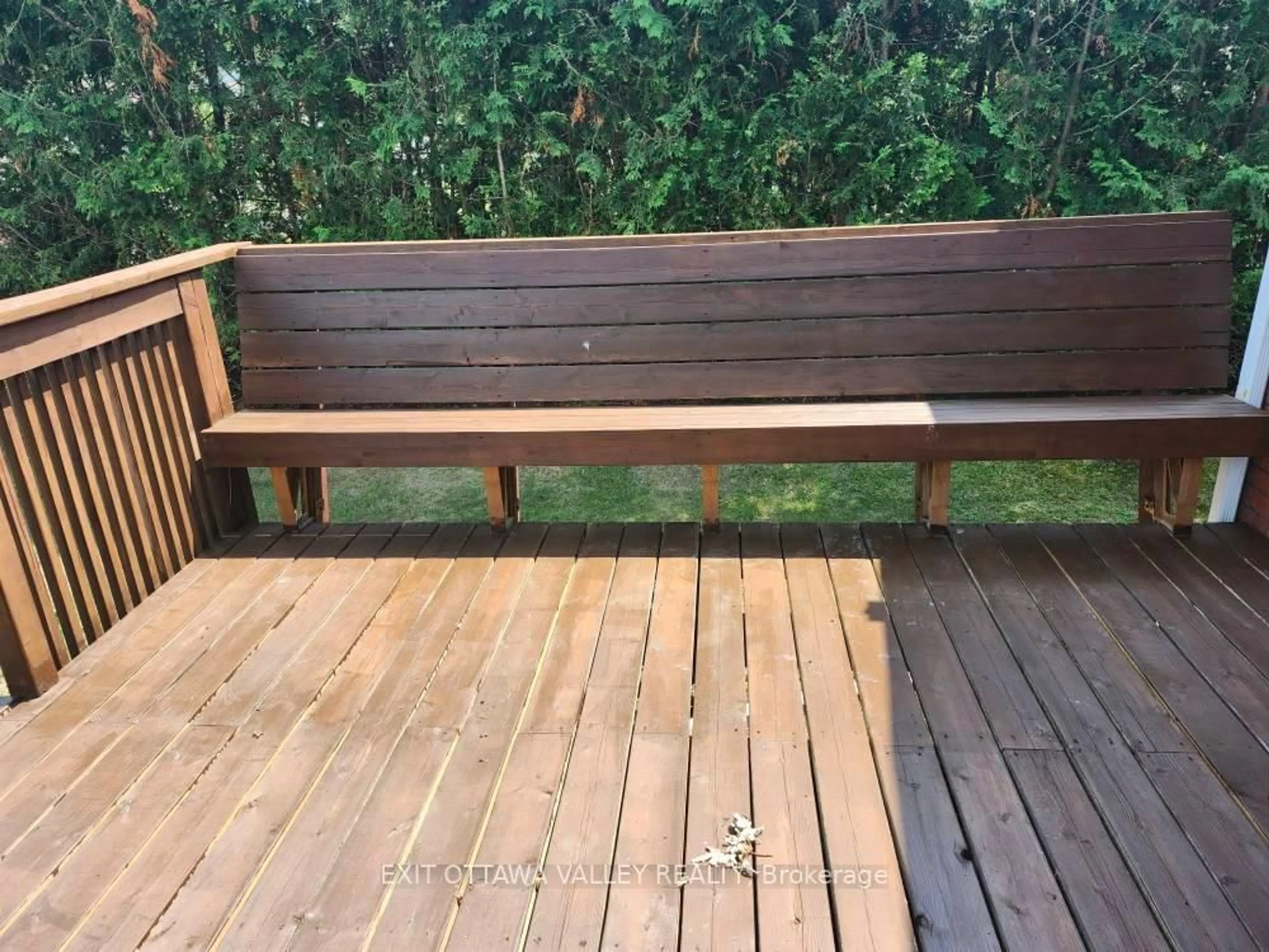 Patio, street for 7 Herman St, Petawawa Ontario K8H 1V8
