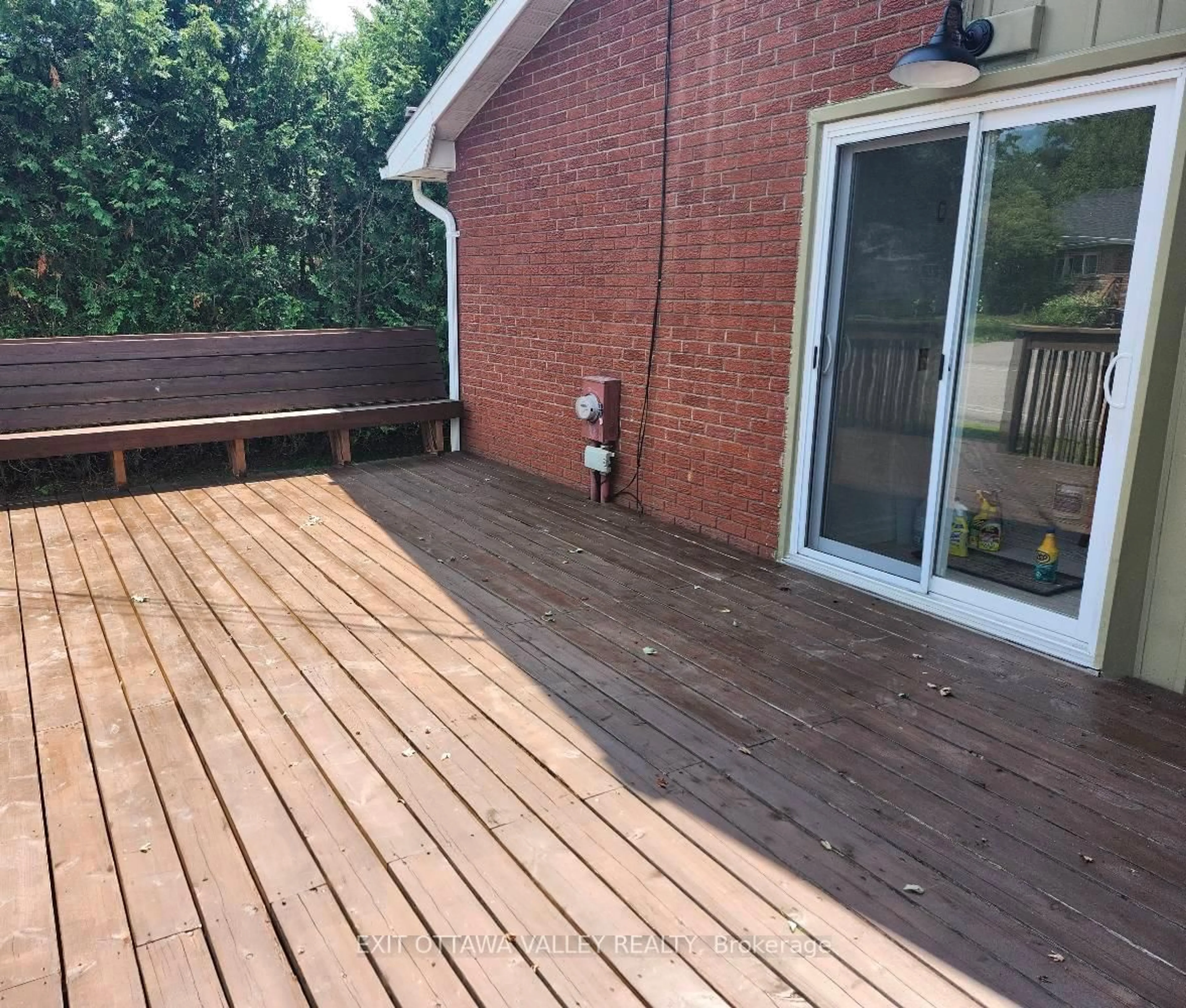 Patio, street for 7 Herman St, Petawawa Ontario K8H 1V8