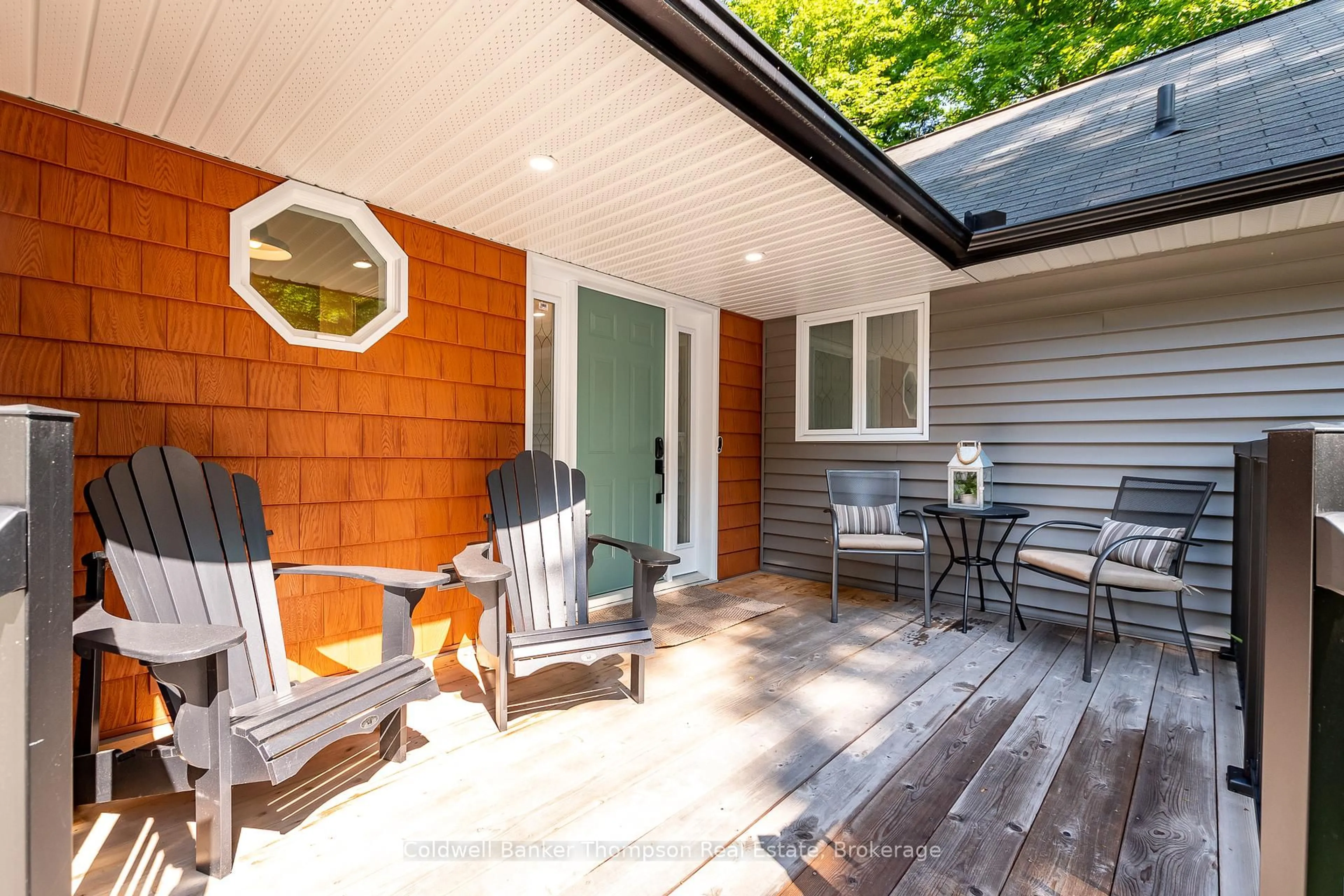 Patio, street for 1 Birchwood Dr, Huntsville Ontario P1H 0A6