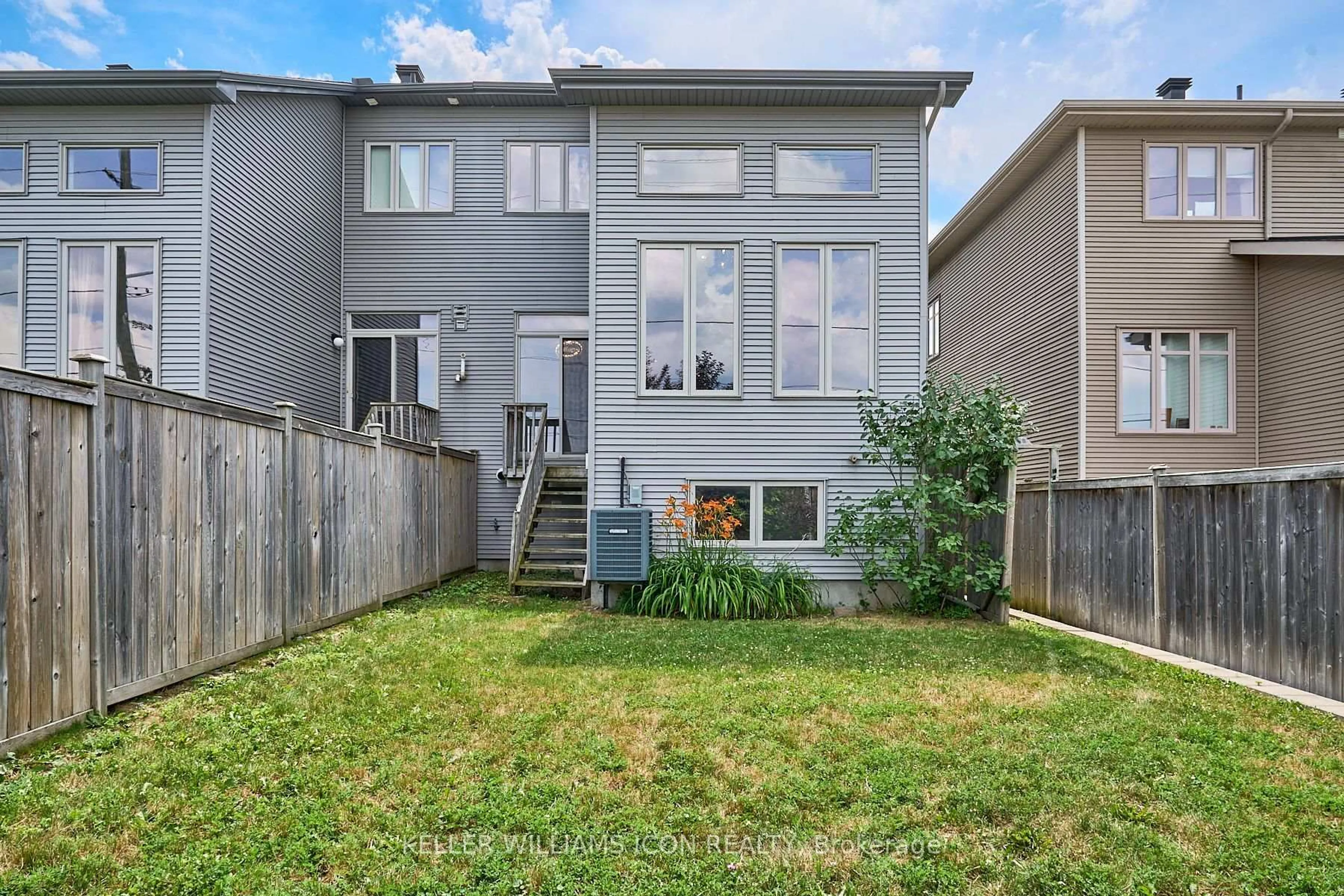 Patio, unknown for 571 Remnor Ave, Ottawa Ontario K2T 0A5