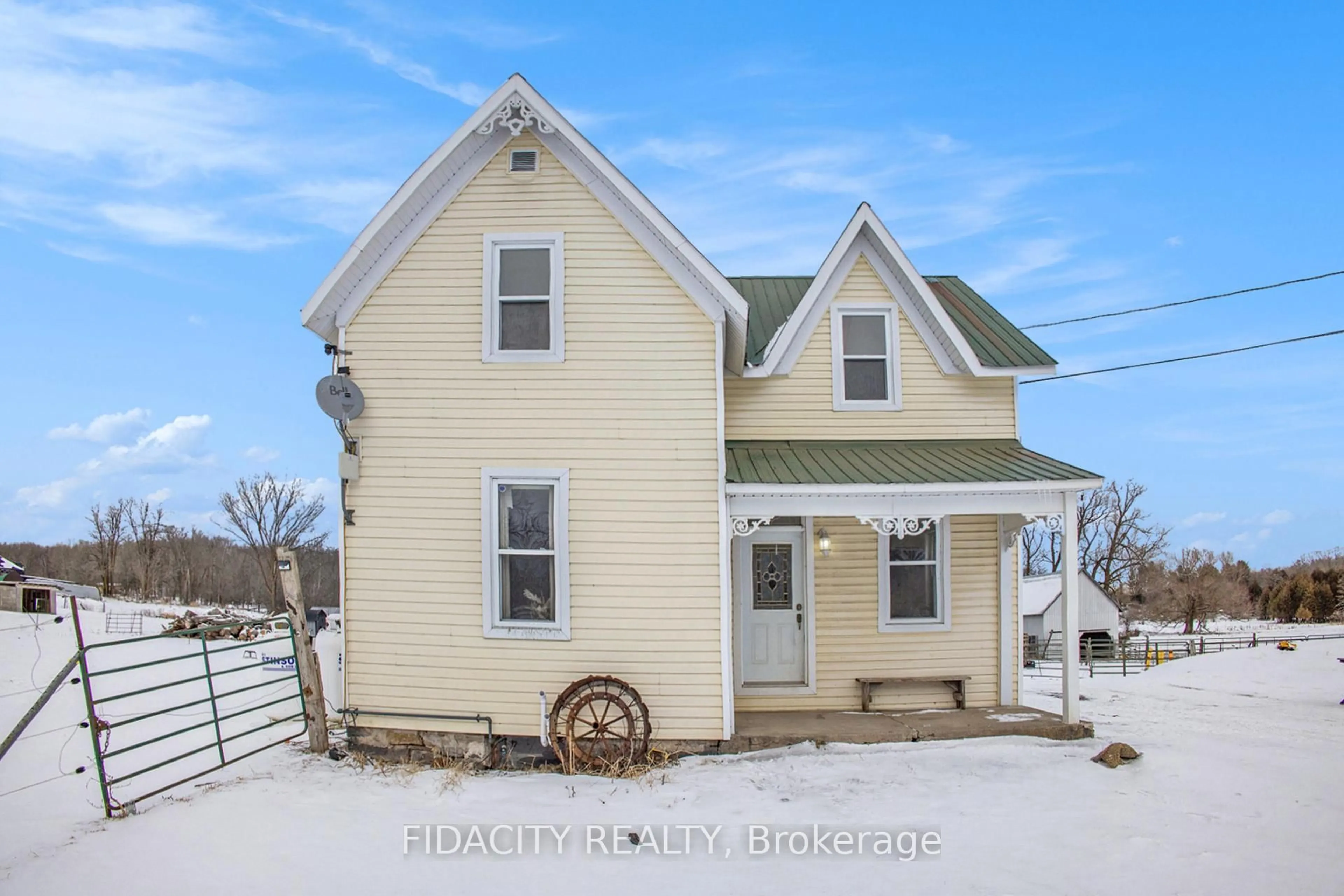 A pic from outside/outdoor area/front of a property/back of a property/a pic from drone, street for 5046 Carp Rd, Kinburn Ontario K0A 2H0