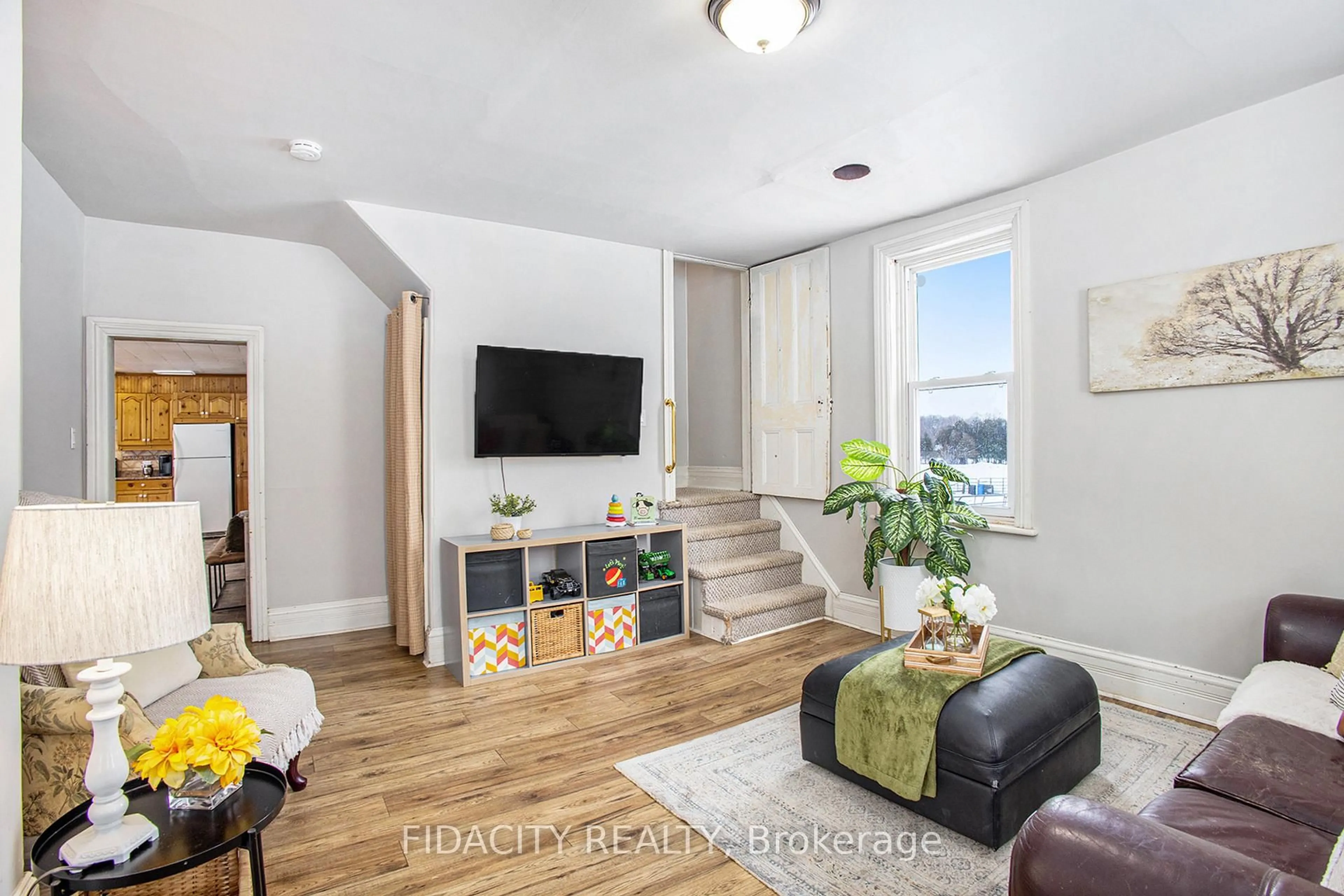 Living room with furniture, unknown for 5046 Carp Rd, Kinburn Ontario K0A 2H0