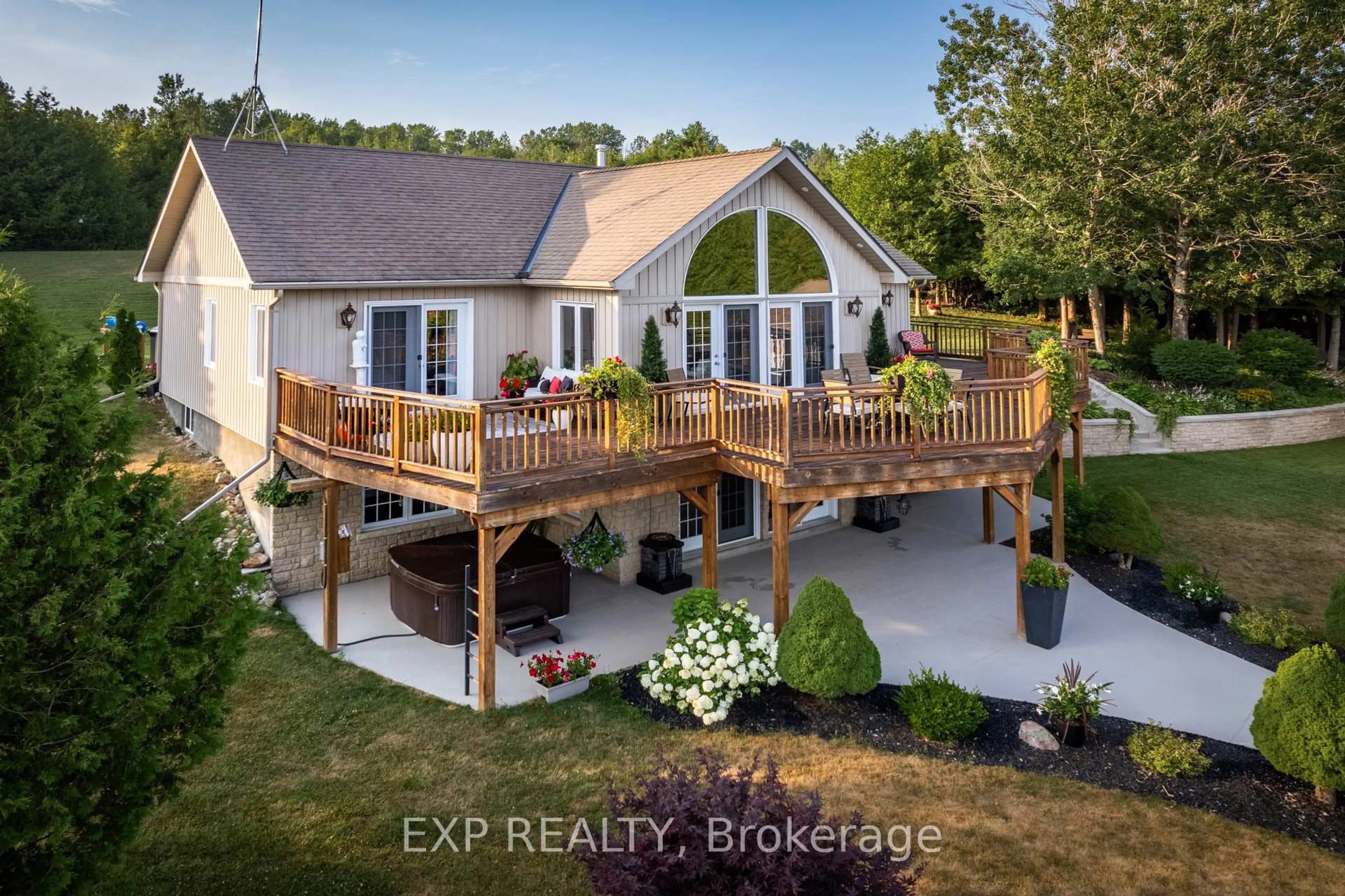 A pic from outside/outdoor area/front of a property/back of a property/a pic from drone, water/lake/river/ocean view for 10040 Danforth Rd, Alnwick/Haldimand Ontario K9A 4J8