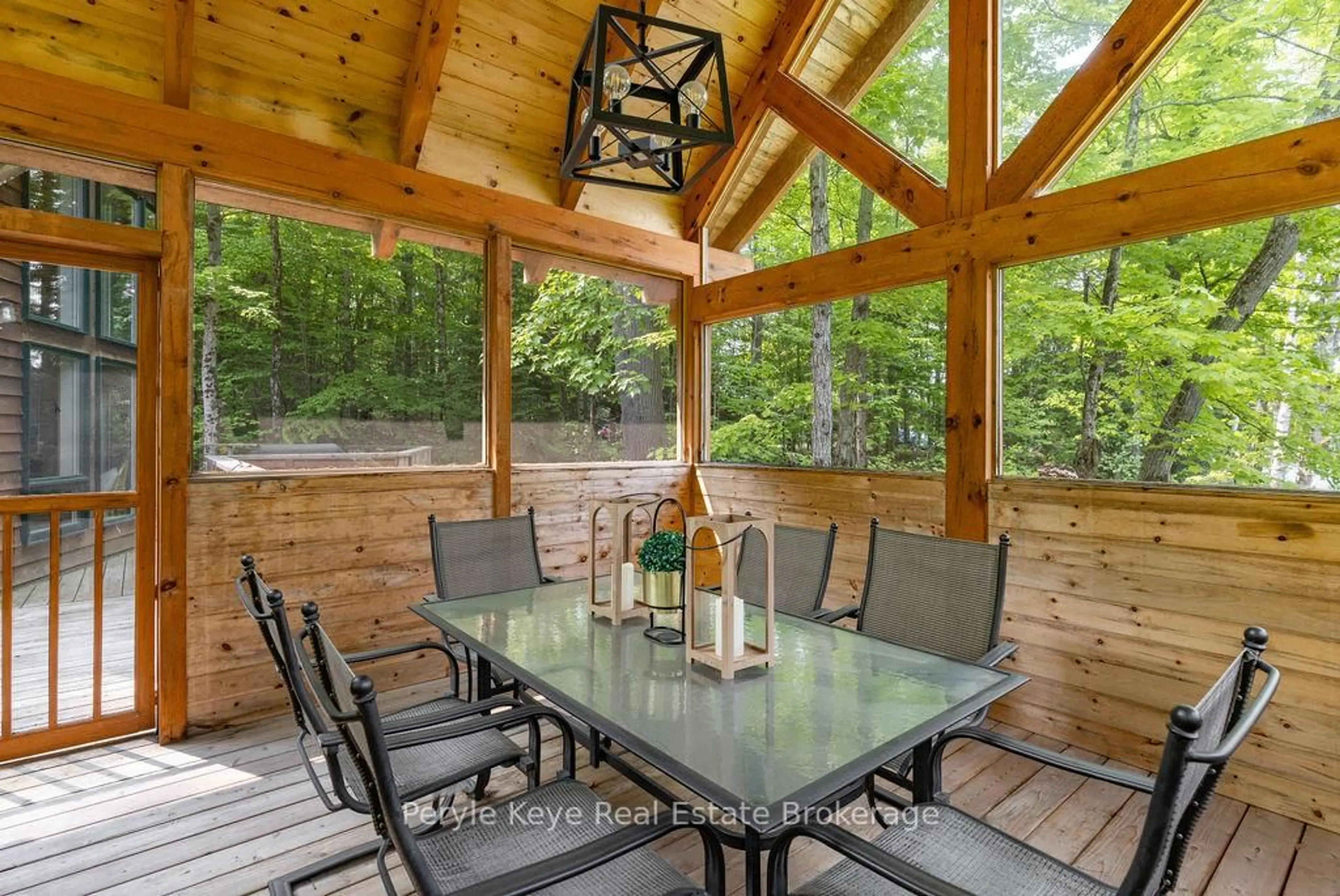 Patio, unknown for 1042 S Menominee Lake Rd, Lake of Bays Ontario P0B 1A0