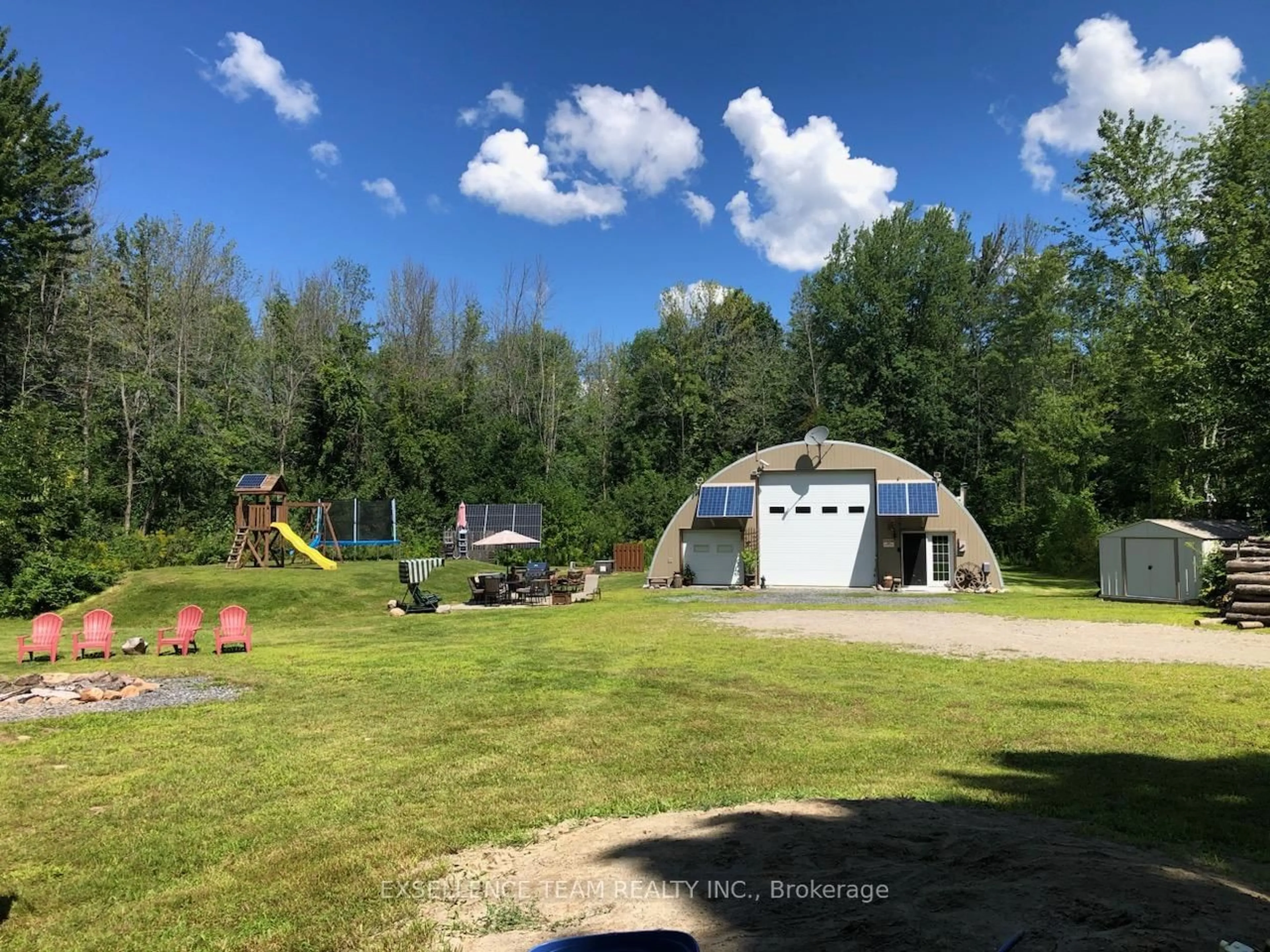 A pic from outside/outdoor area/front of a property/back of a property/a pic from drone, unknown for 2512 County Road 30 Rd, North Glengarry Ontario K0C 1A0