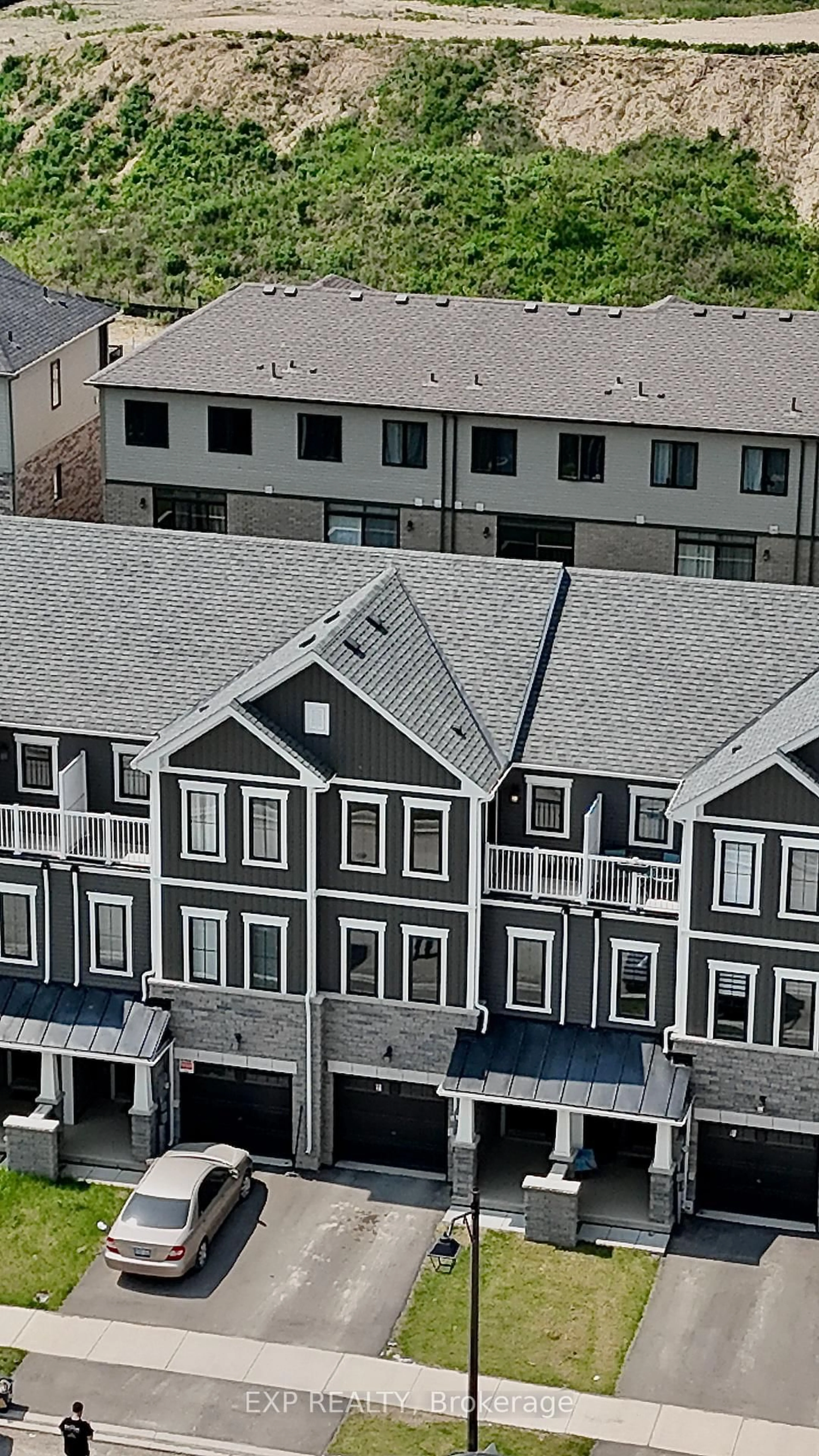 A pic from outside/outdoor area/front of a property/back of a property/a pic from drone, city buildings view from balcony for 77 Holder Dr, Brant Ontario N3T 0W3