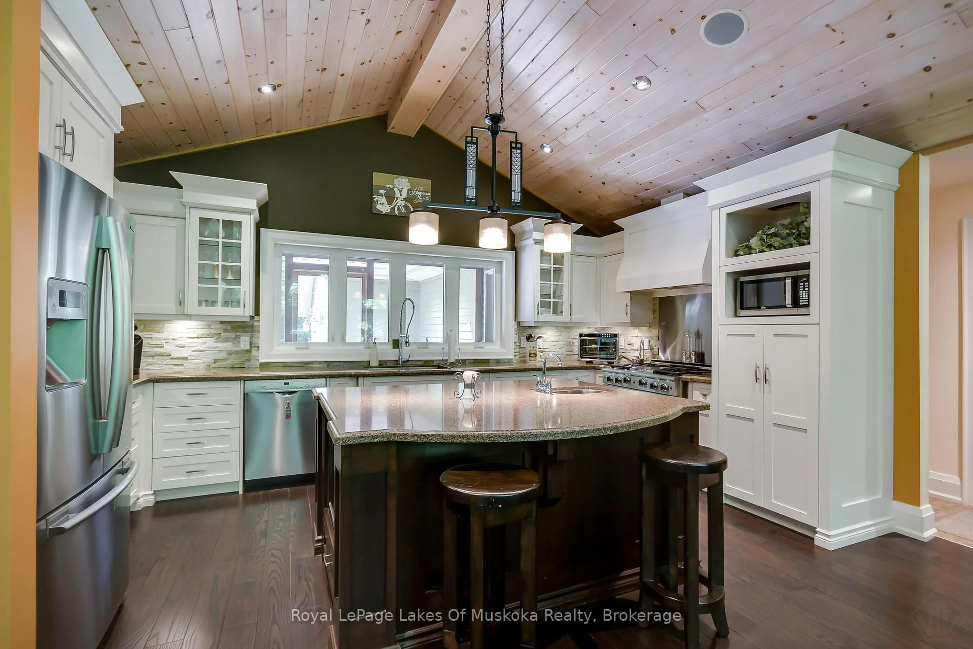 Open concept kitchen, unknown for 759 WILLIAMSPORT Rd, Huntsville Ontario P1H 2J4
