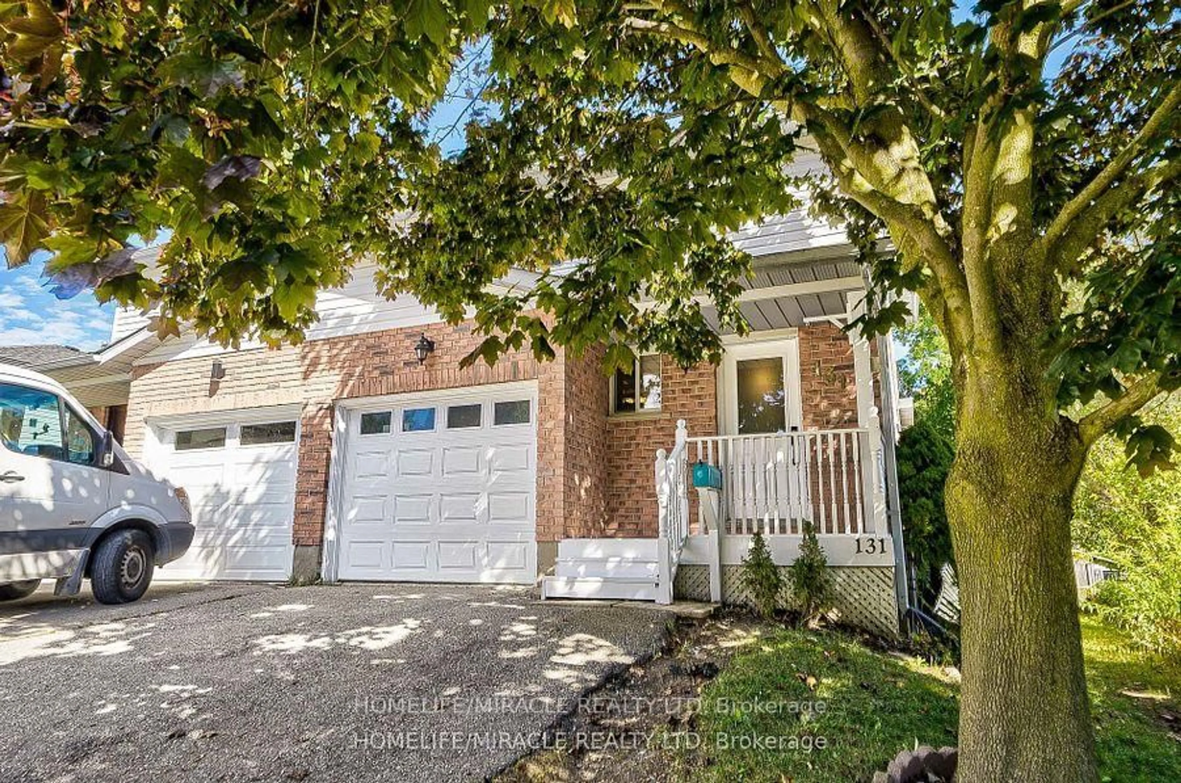 Unknown for 131 Poplar Dr, Cambridge Ontario N3C 4B2