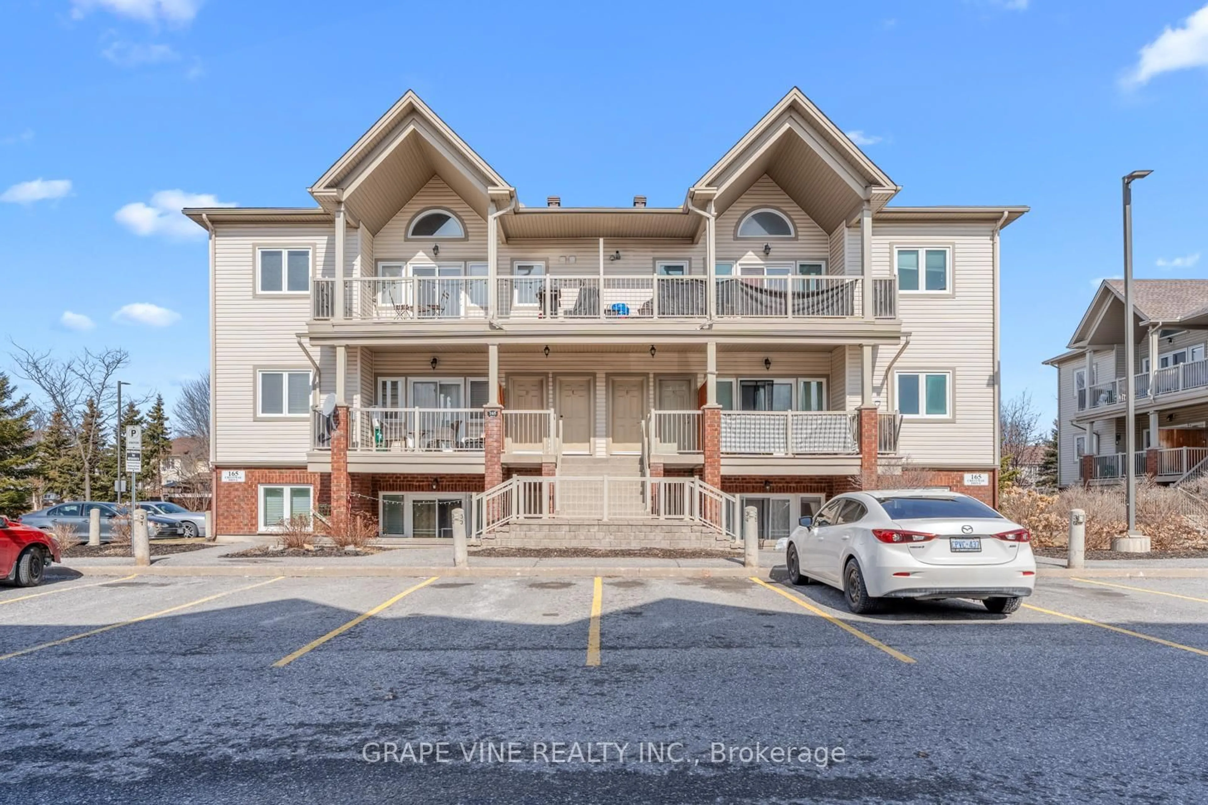 Unknown for 165 Crestway Dr ##D, Ottawa Ontario K2G 7C8