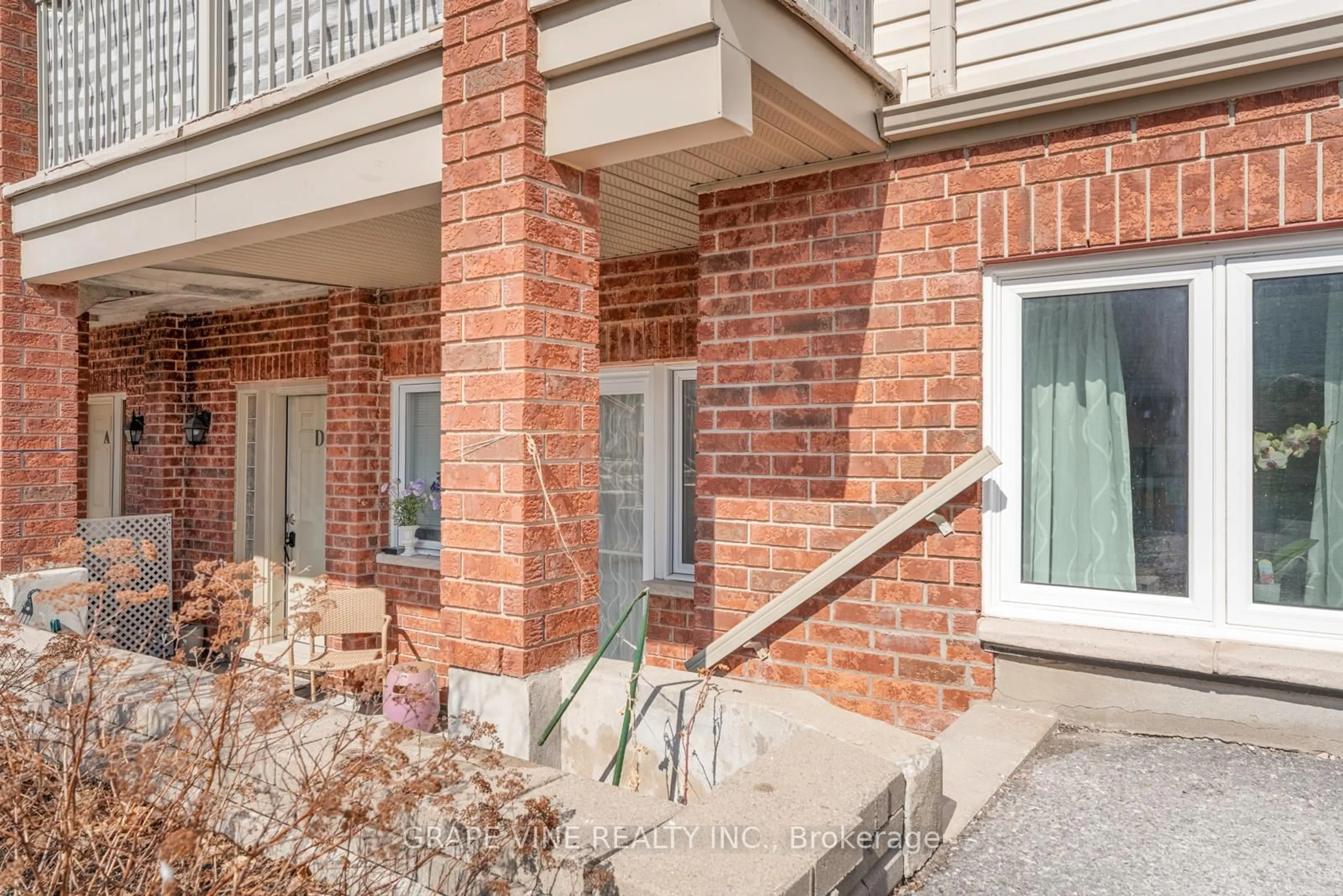 Unknown for 165 Crestway Dr ##D, Ottawa Ontario K2G 7C8