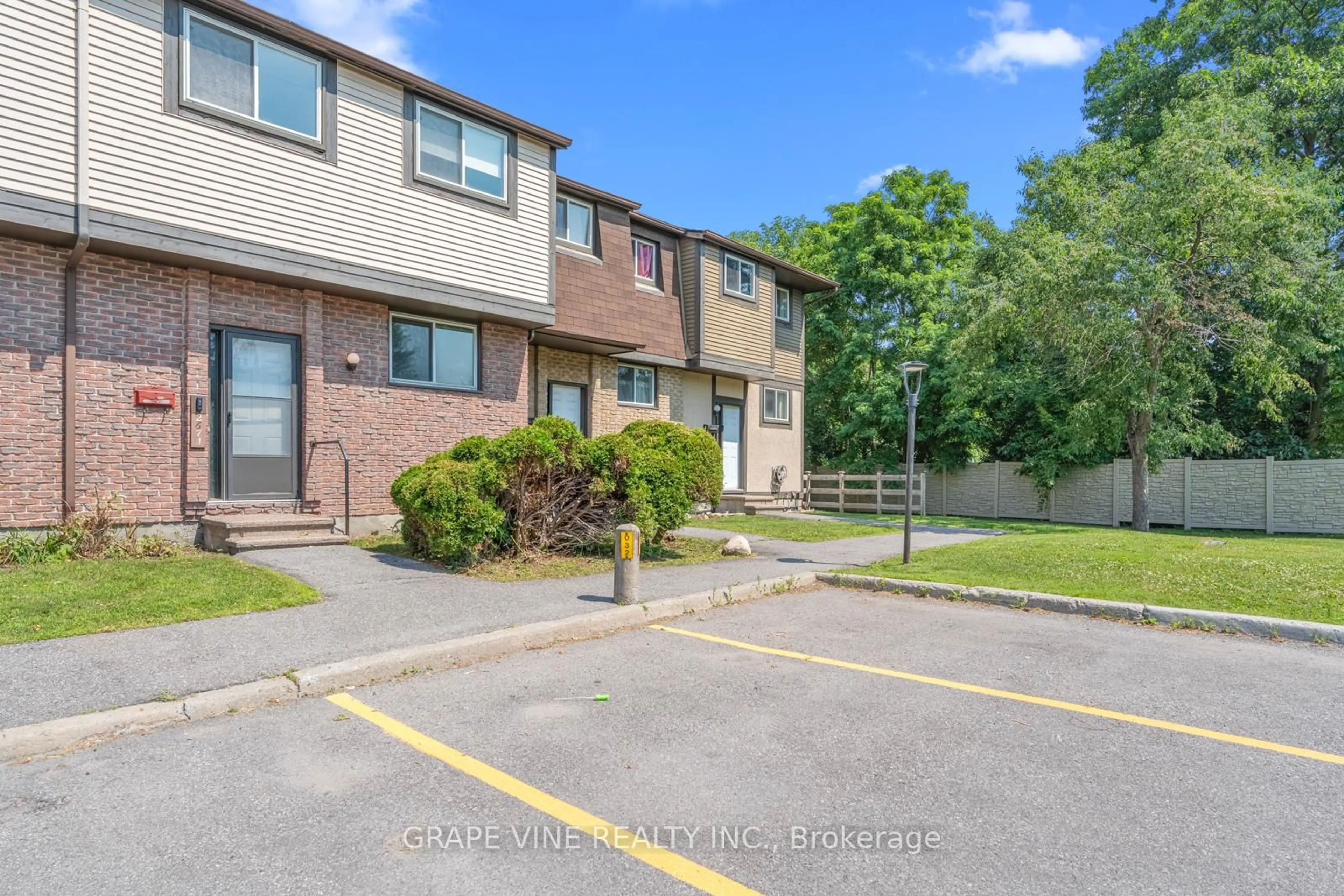 Unknown for 2671 Pimlico Cres #31, Ottawa Ontario K1T 2A6