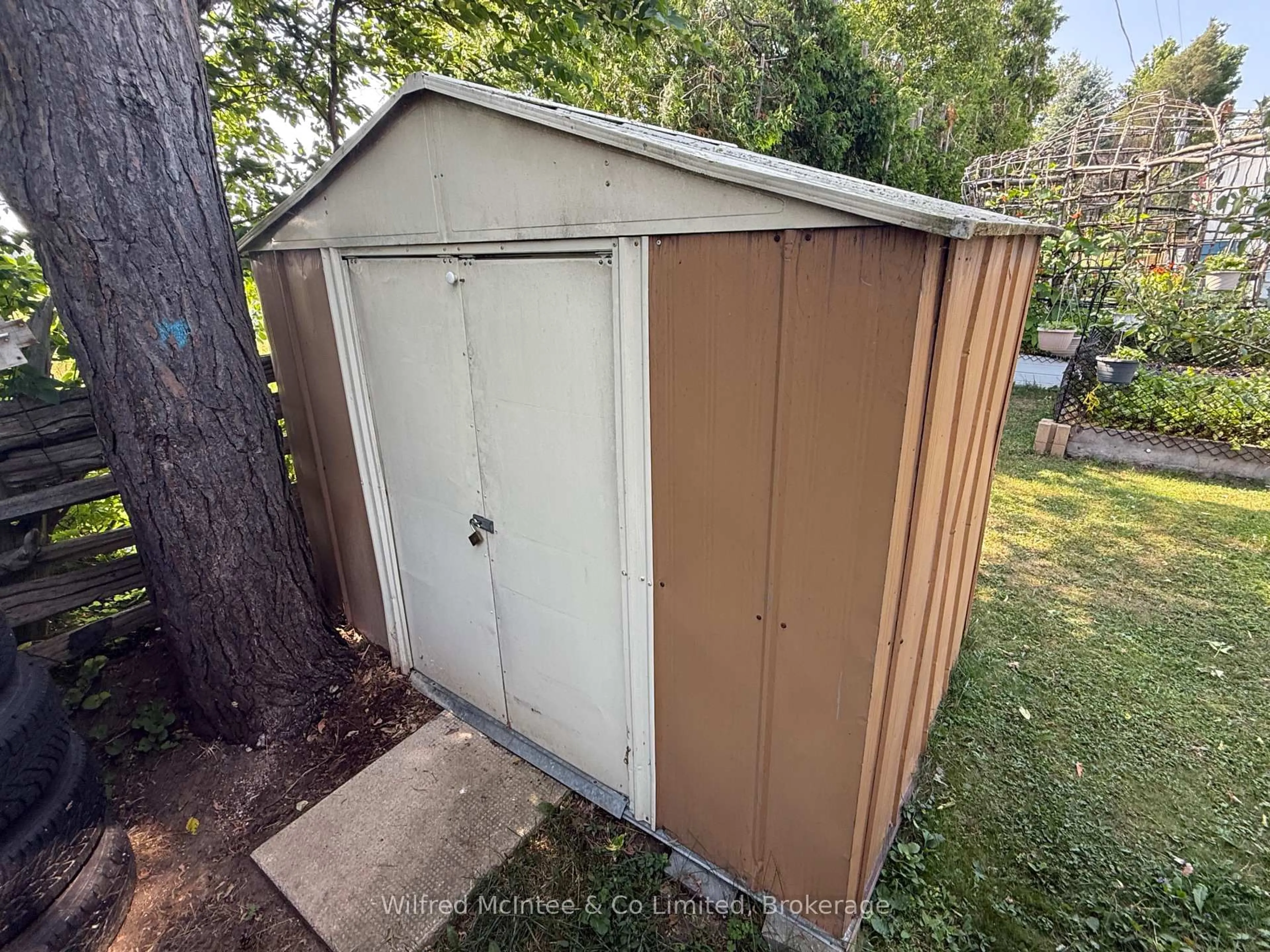 Shed for 19 Bluejay Cres, Brockton Ontario N0G 2V0
