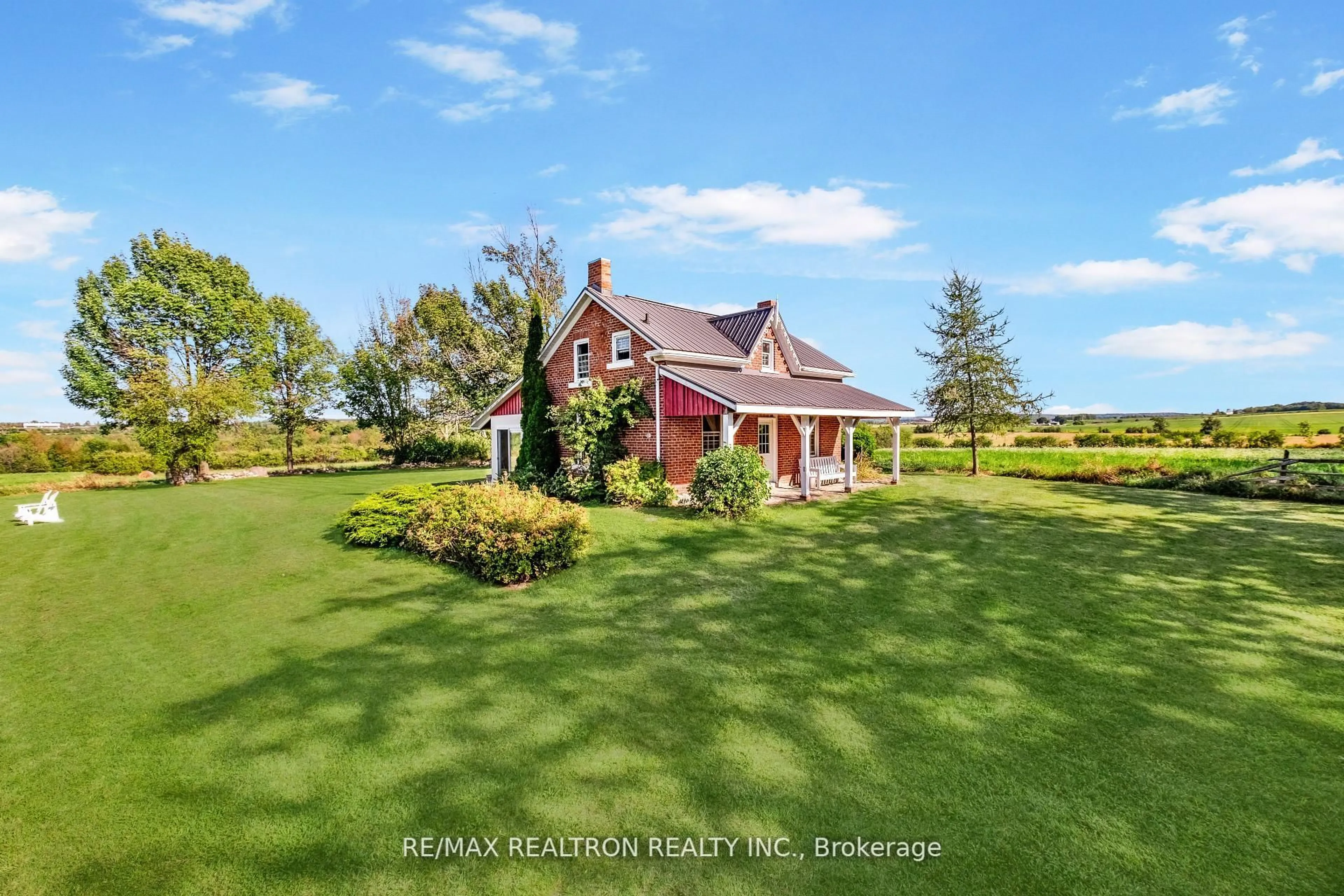 A pic from outside/outdoor area/front of a property/back of a property/a pic from drone, water/lake/river/ocean view for 499437 6Th Concession Rd, Meaford Ontario N4K 5W4