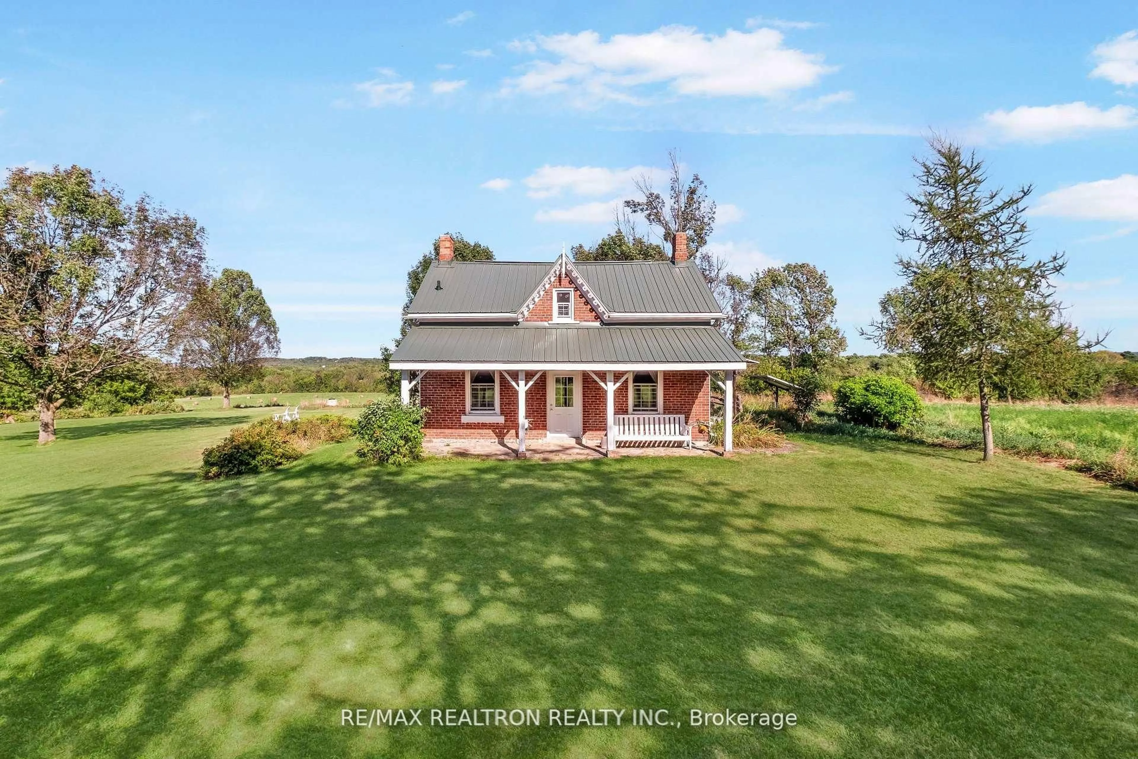 A pic from outside/outdoor area/front of a property/back of a property/a pic from drone, water/lake/river/ocean view for 499437 6Th Concession Rd, Meaford Ontario N4K 5W4