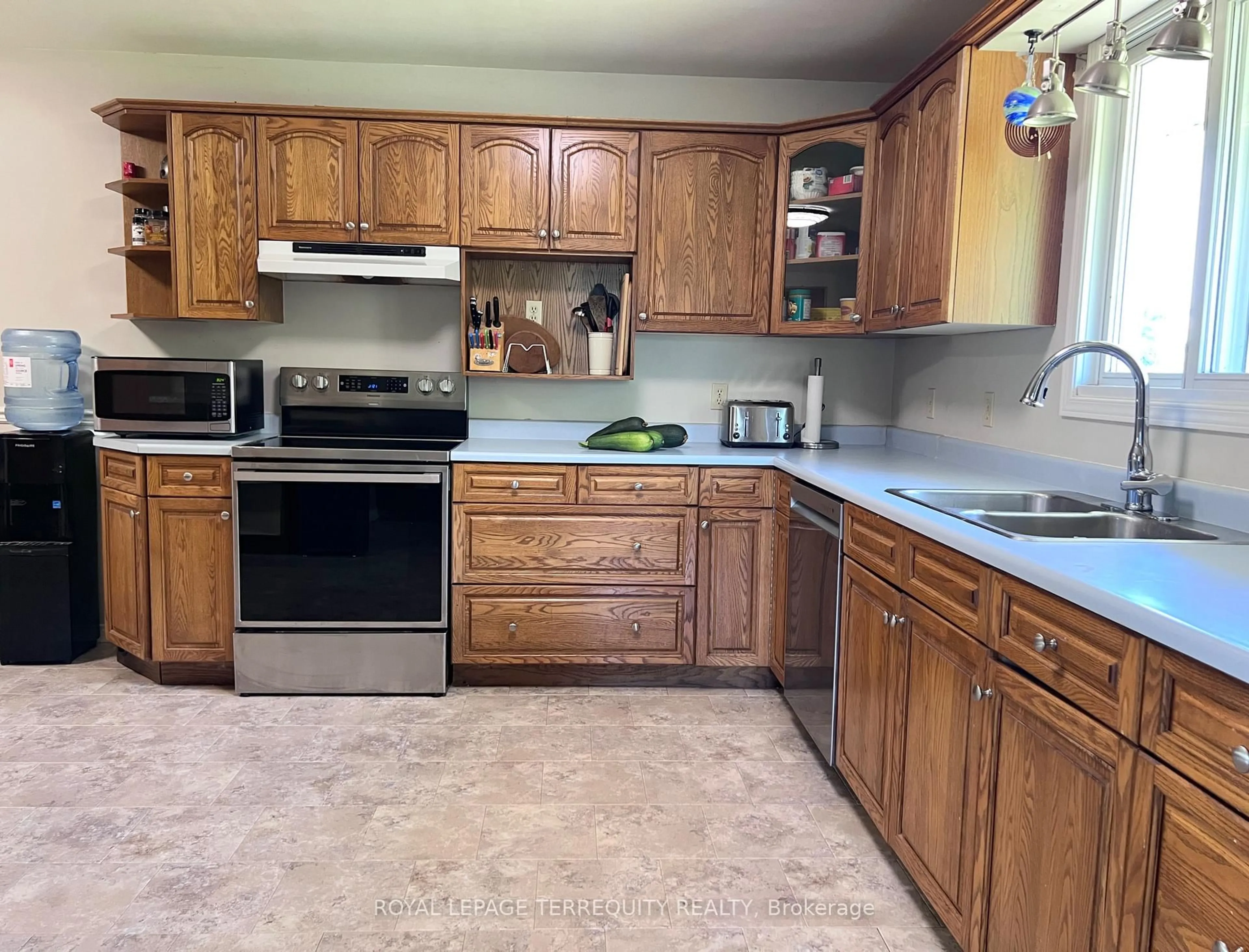 Standard kitchen, unknown for 168 Boundary Rd, Belleville Ontario K0K 2Y0