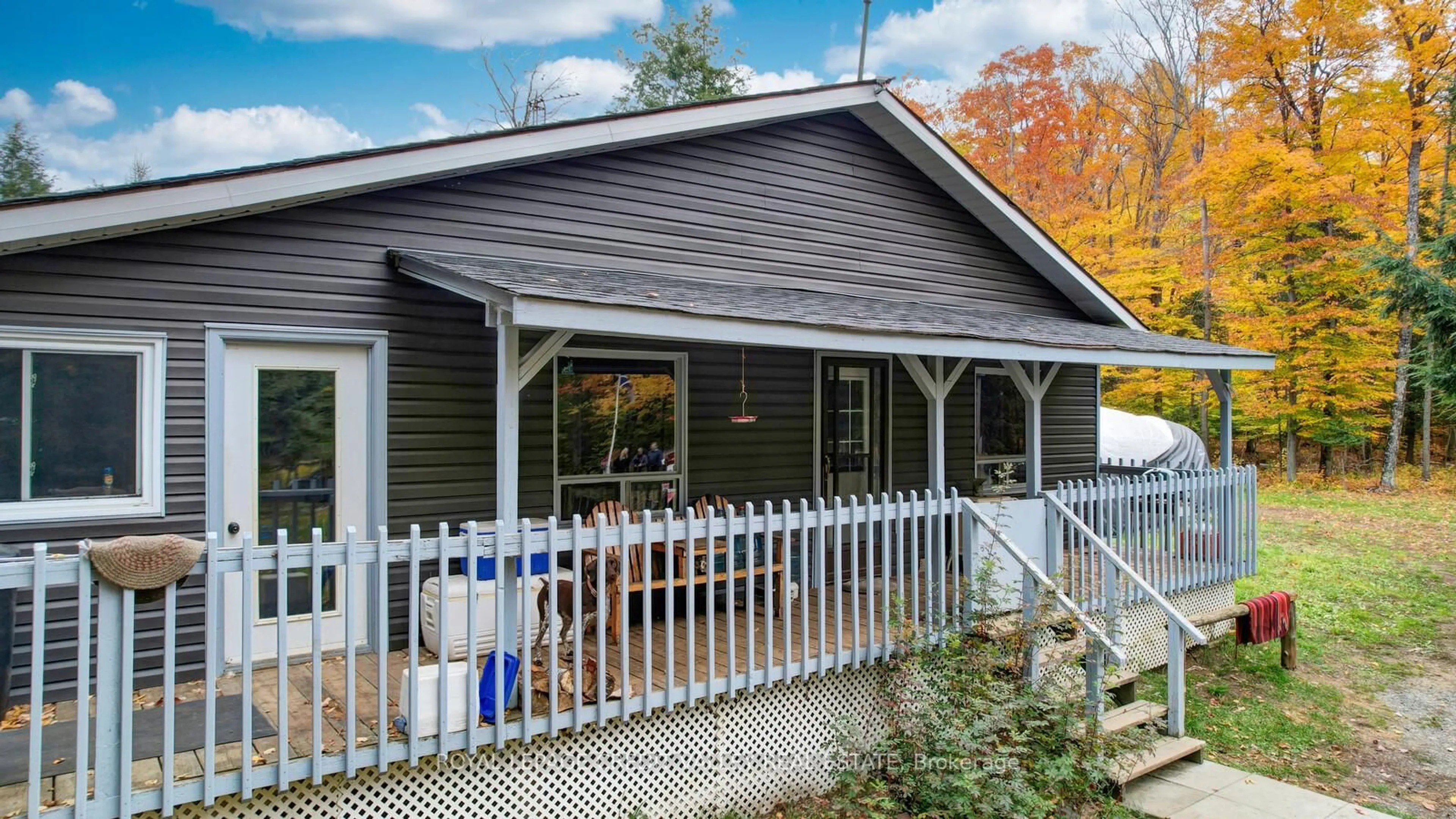 Home with vinyl exterior material, unknown for 246 Hickey Tr, Bancroft Ontario K0L 1C0
