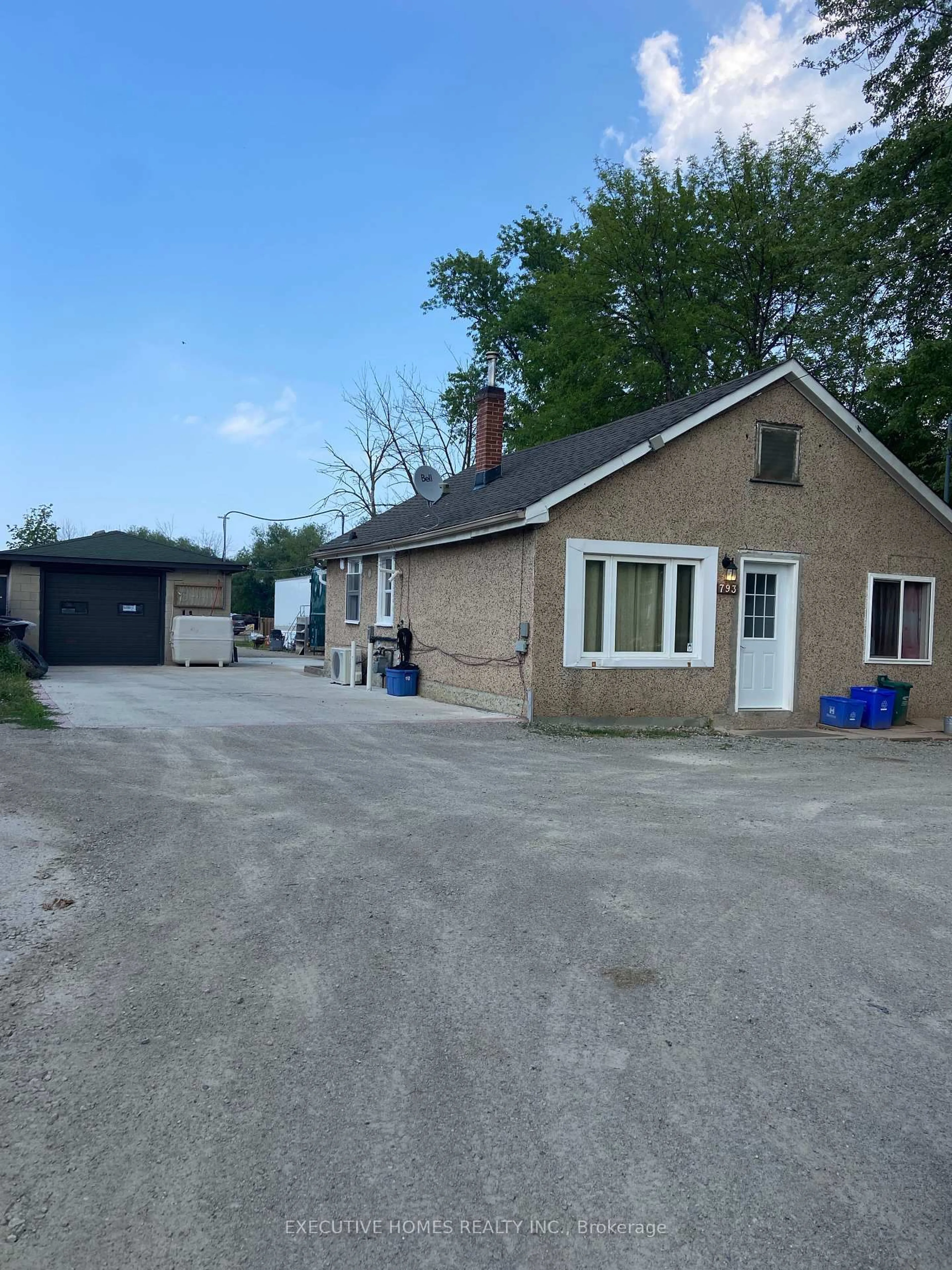 A pic from outside/outdoor area/front of a property/back of a property/a pic from drone, building for 793 Barton St, Hamilton Ontario L8E 5L8