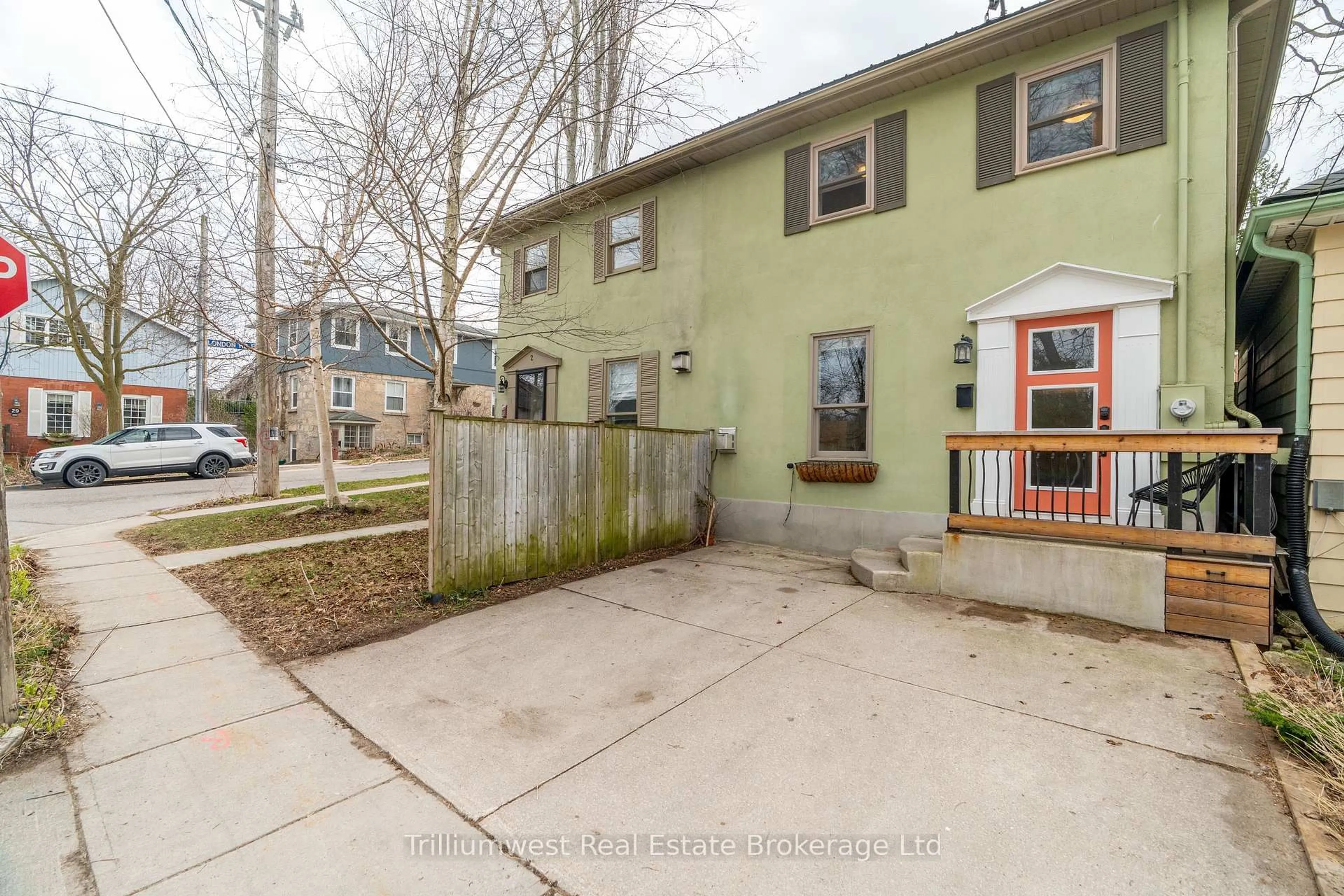 Unknown for 4 Dufferin St, Guelph Ontario N1H 4A1