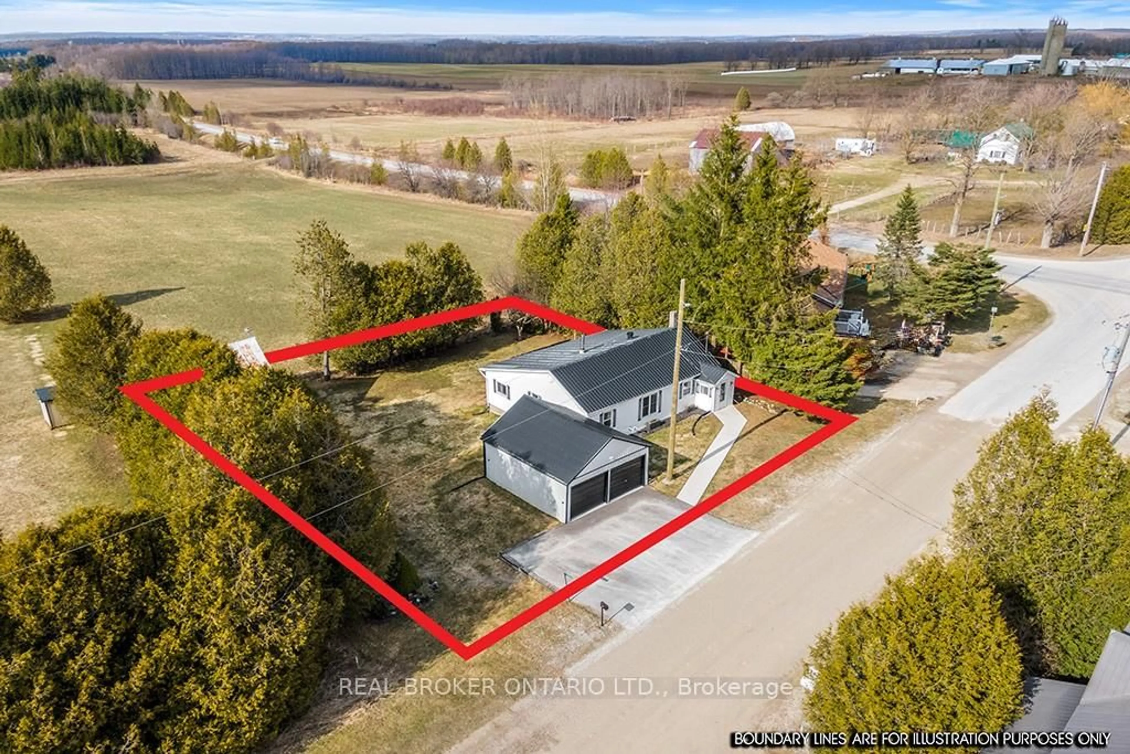 A pic from outside/outdoor area/front of a property/back of a property/a pic from drone, building for 326129 3rd Concession, Grey Highlands Ontario N0C 1E0