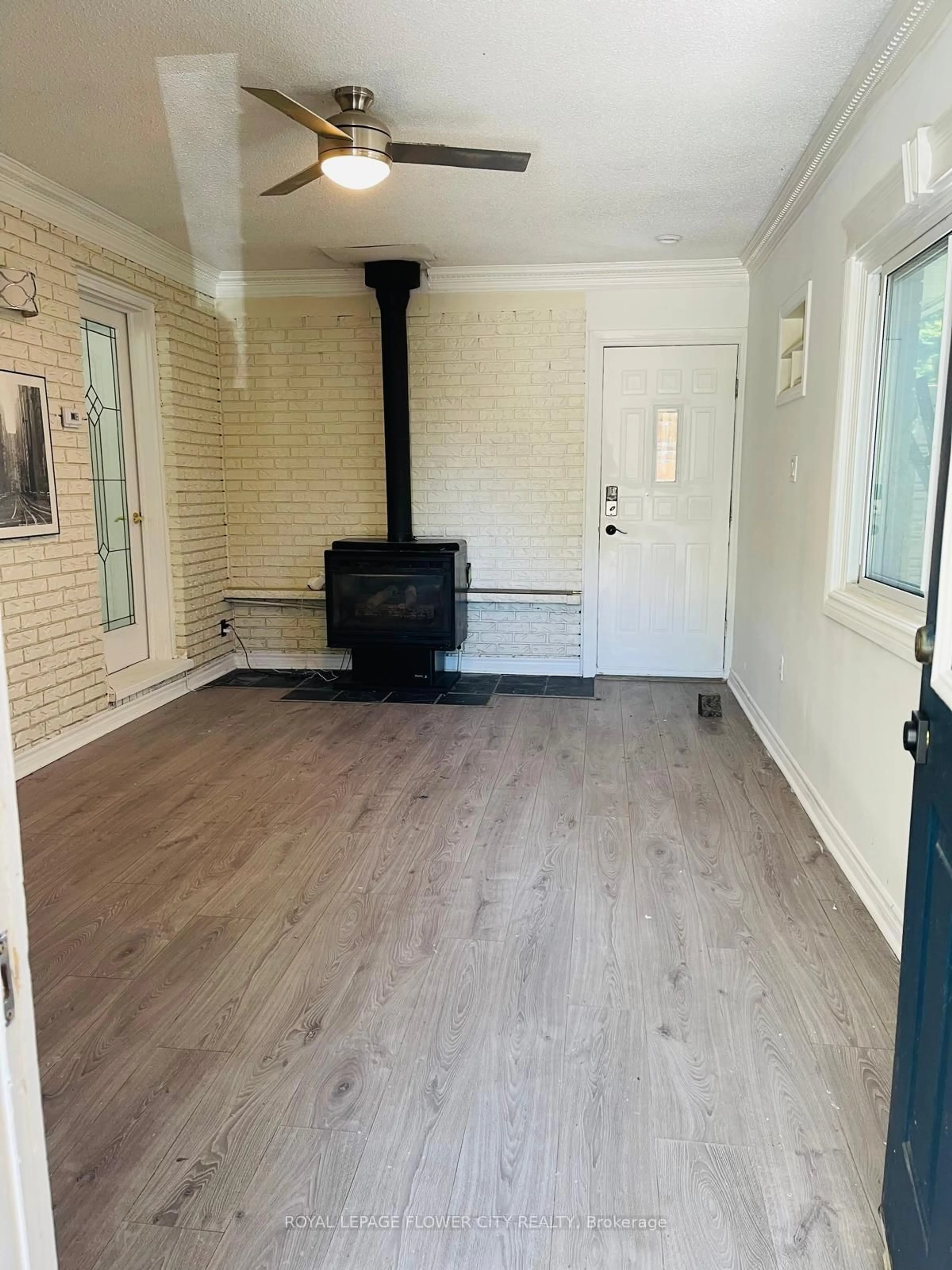 A pic of a room for 62 Champlain Ave, Welland Ontario L3C 2L7