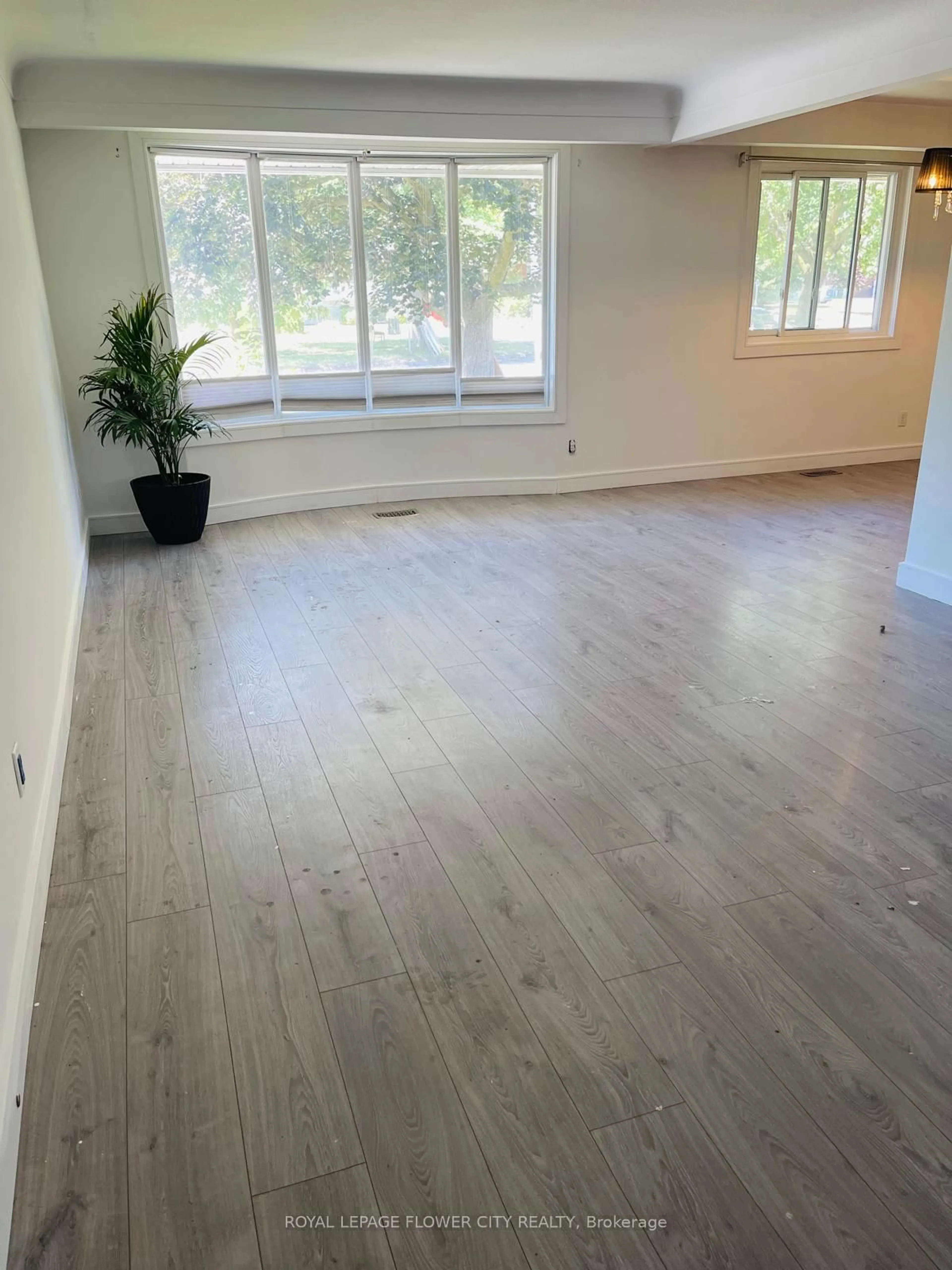 A pic of a room for 62 Champlain Ave, Welland Ontario L3C 2L7