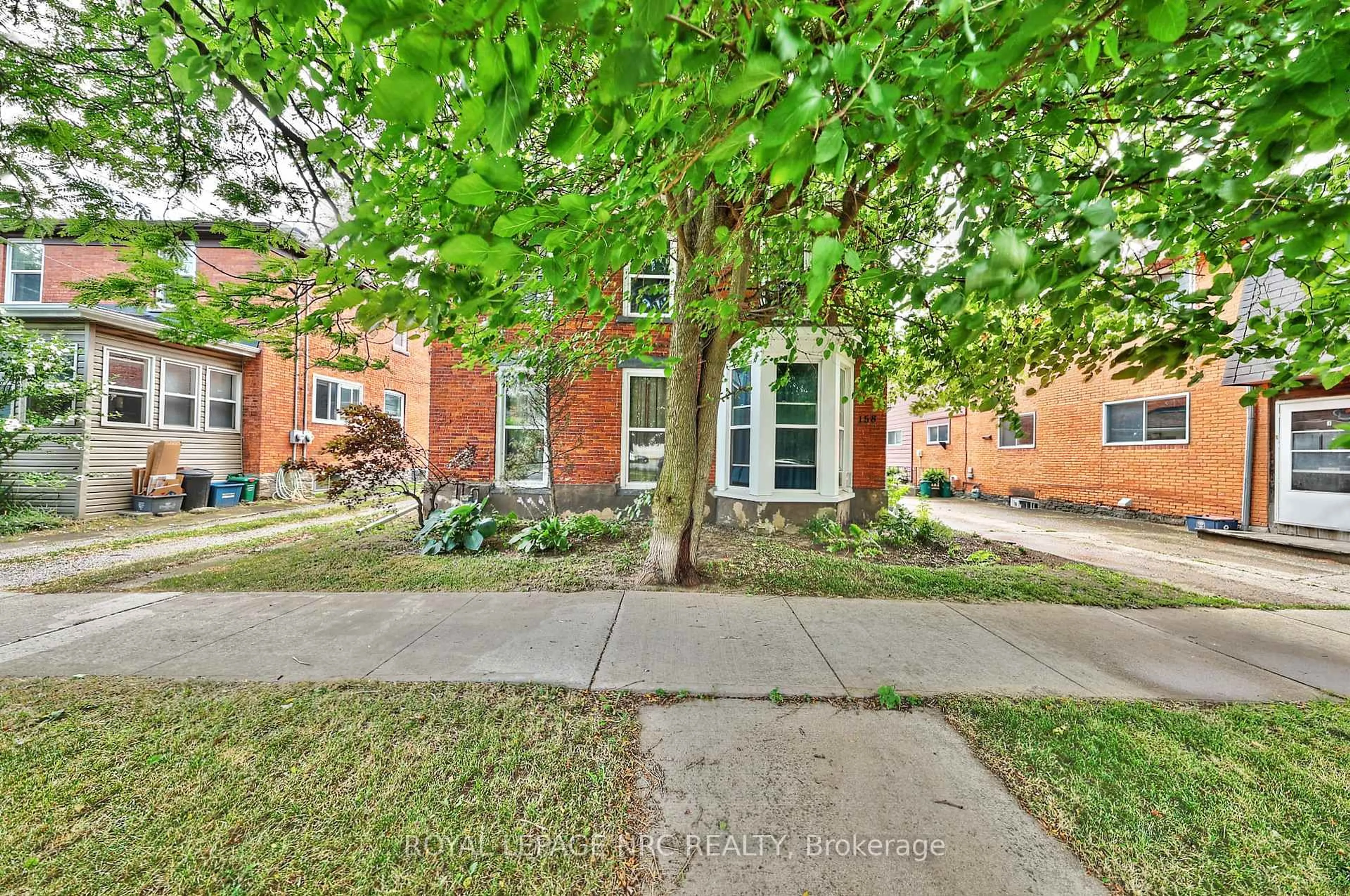 Home with brick exterior material, street for 158 Lake St, St. Catharines Ontario L2R 5Y7