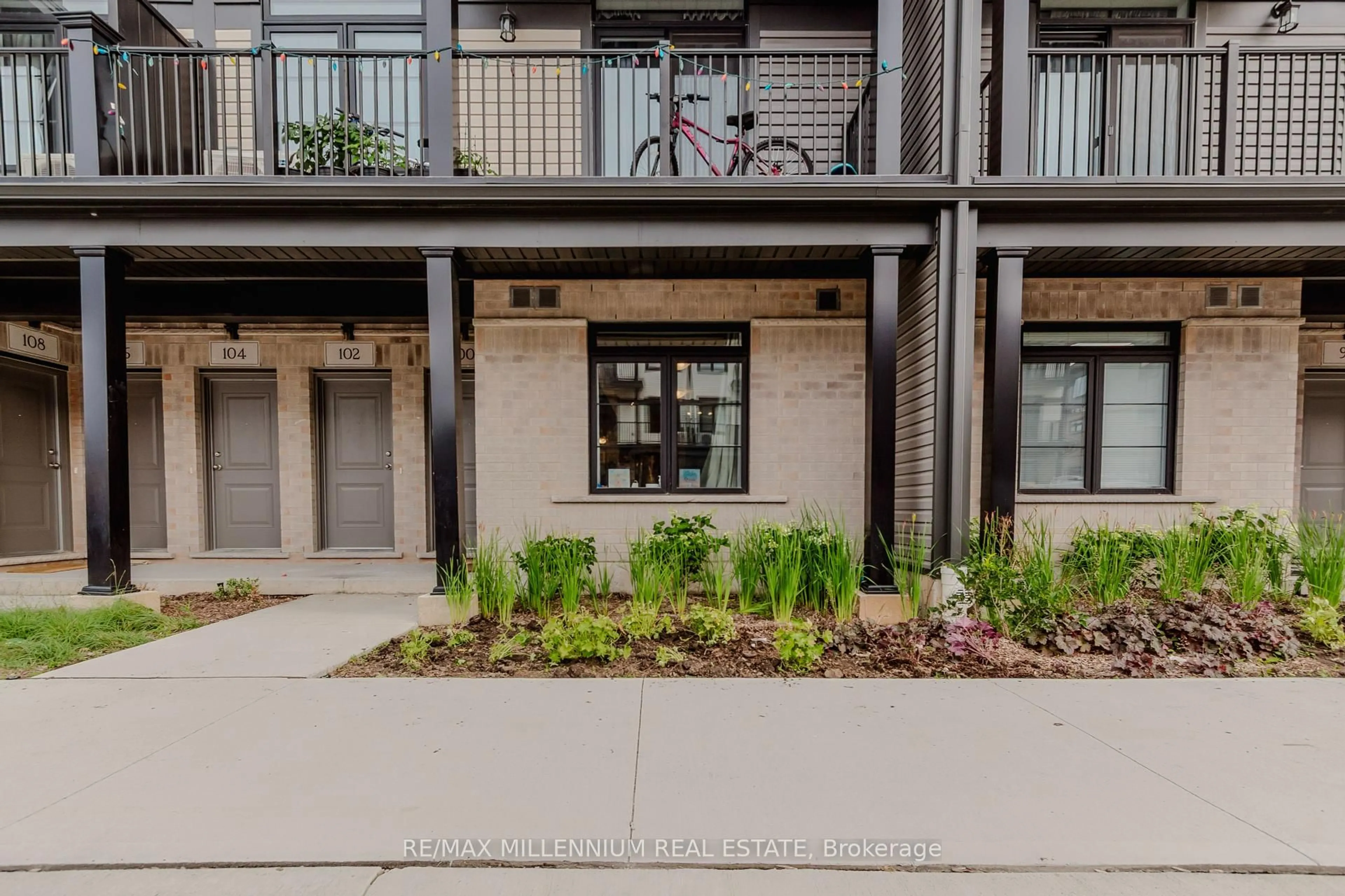 Unknown for 98 Lomond Lane, Kitchener Ontario N2R 0T6