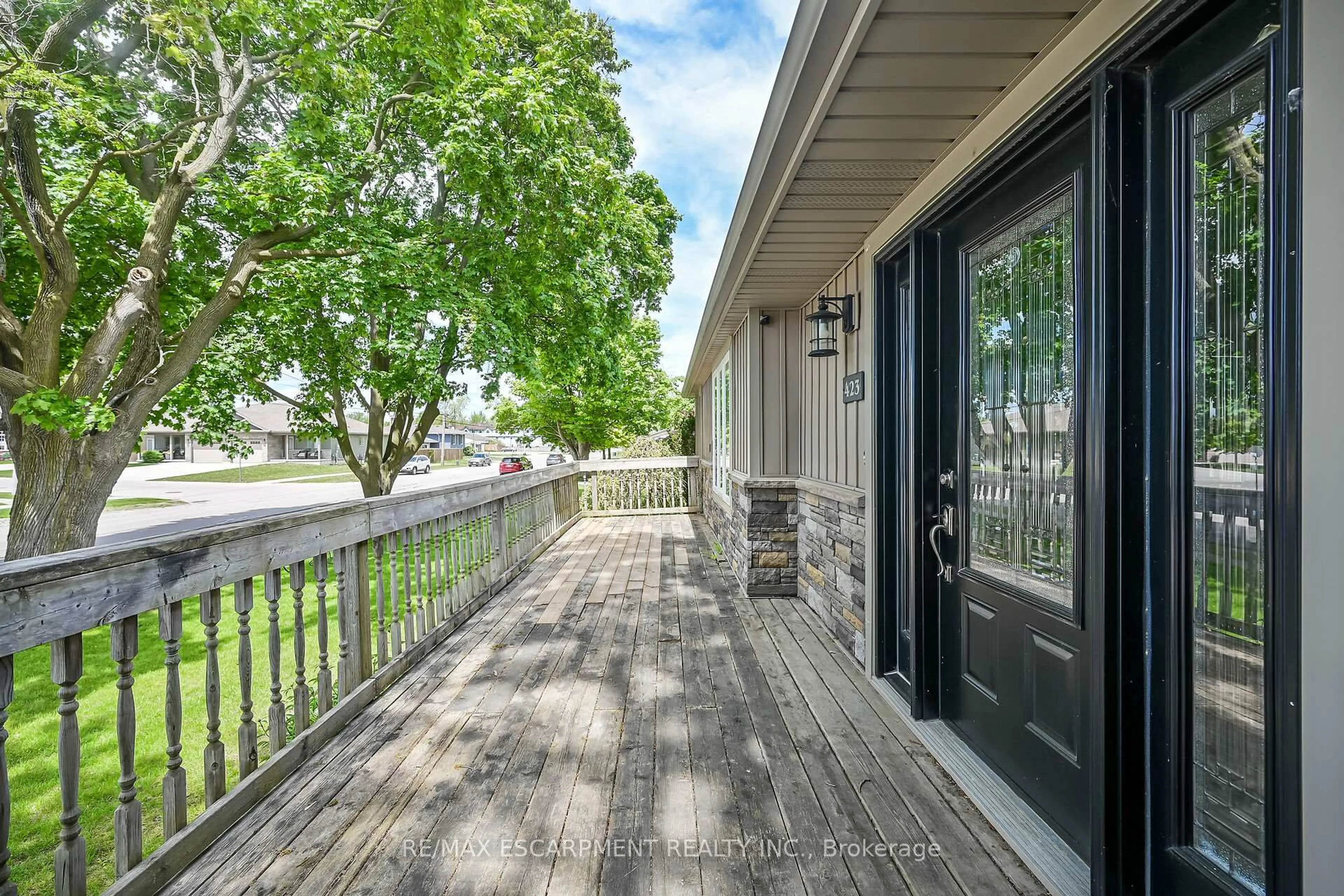 Patio, water/lake/river/ocean view for 423 George St, Haldimand Ontario N1A 2T8