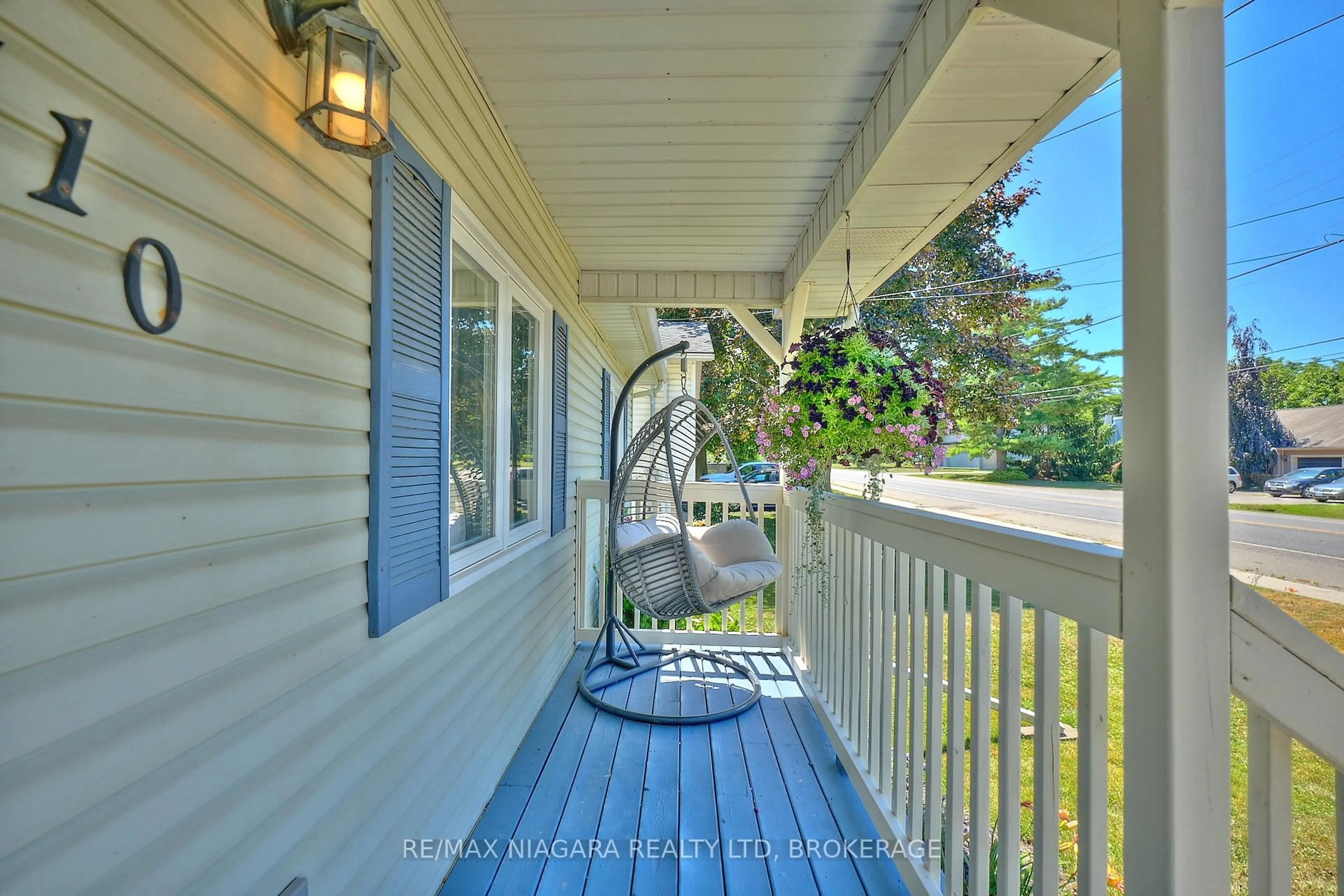 Patio, water/lake/river/ocean view for 210 Gorham Rd, Fort Erie Ontario L0S 1N0