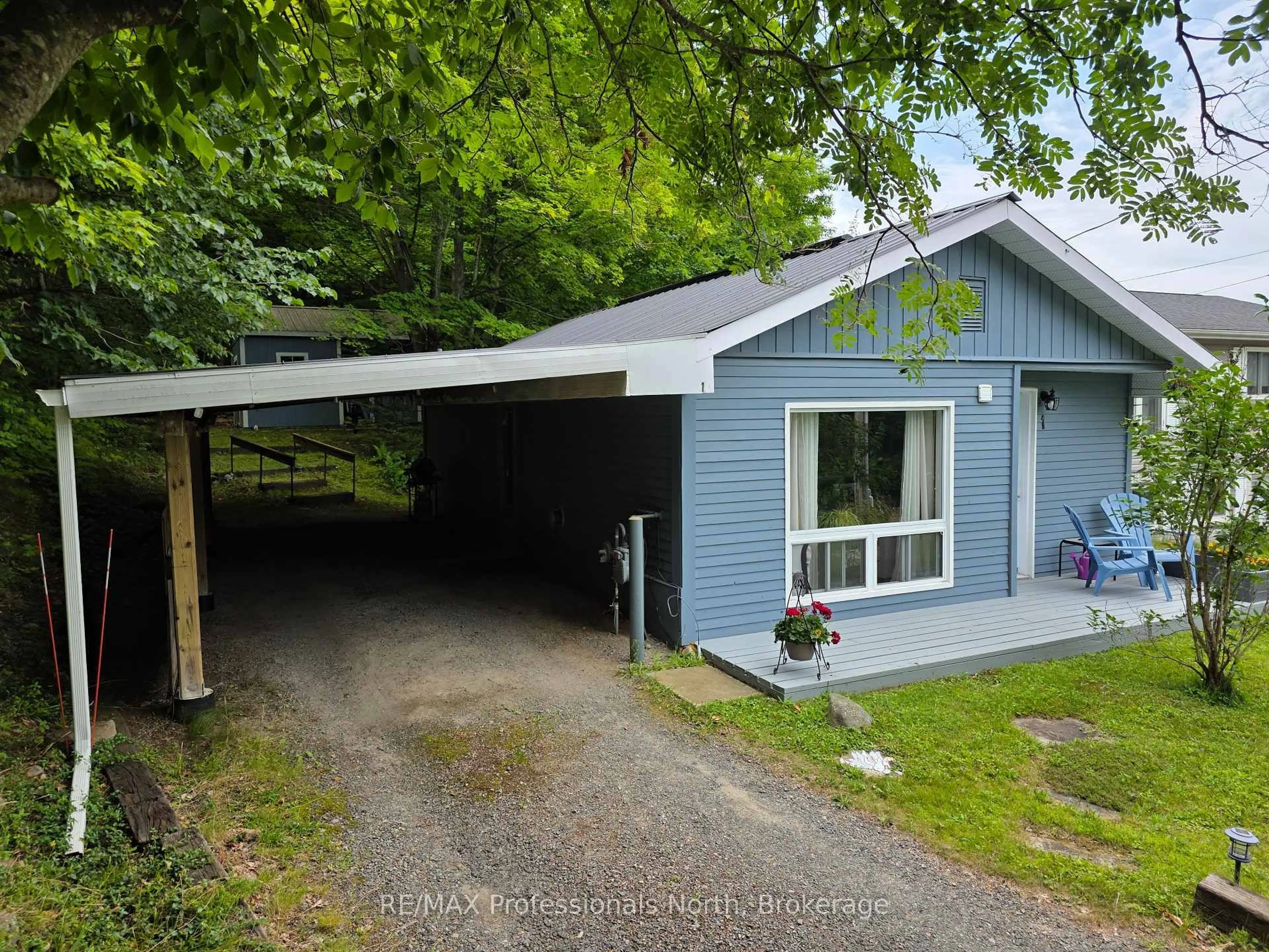 Unknown for 1 George St, Huntsville Ontario P1H 1V8