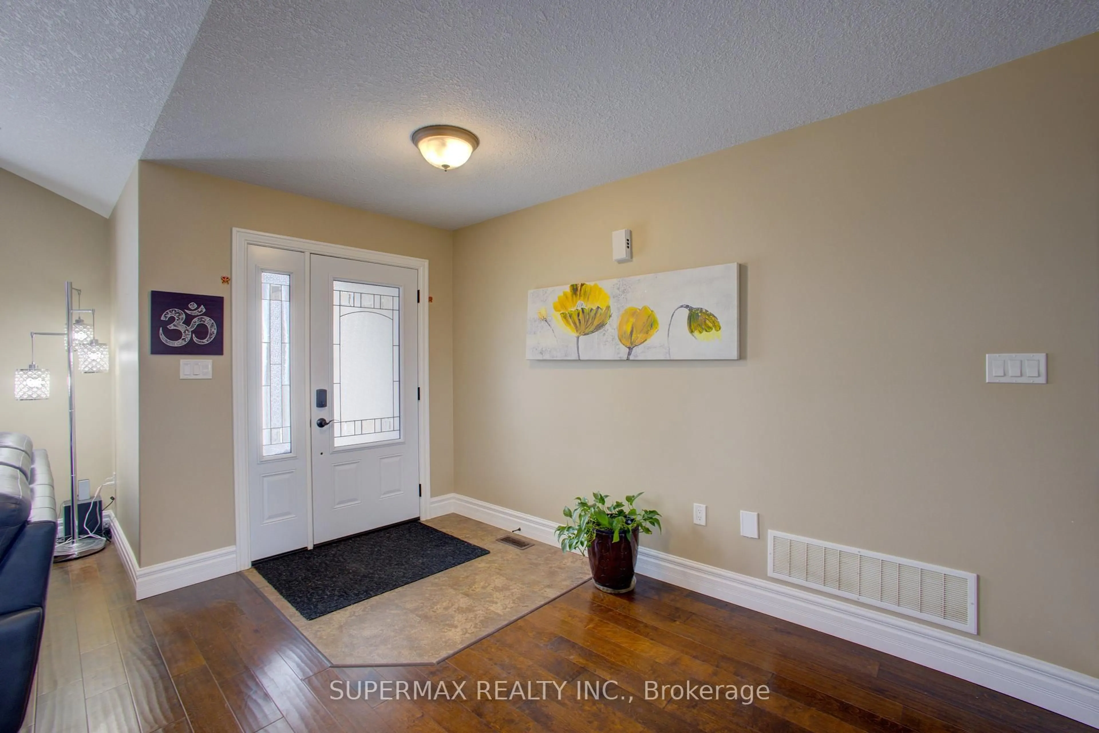 Indoor entryway for 200 Krotz St, North Perth Ontario N4W 0E1