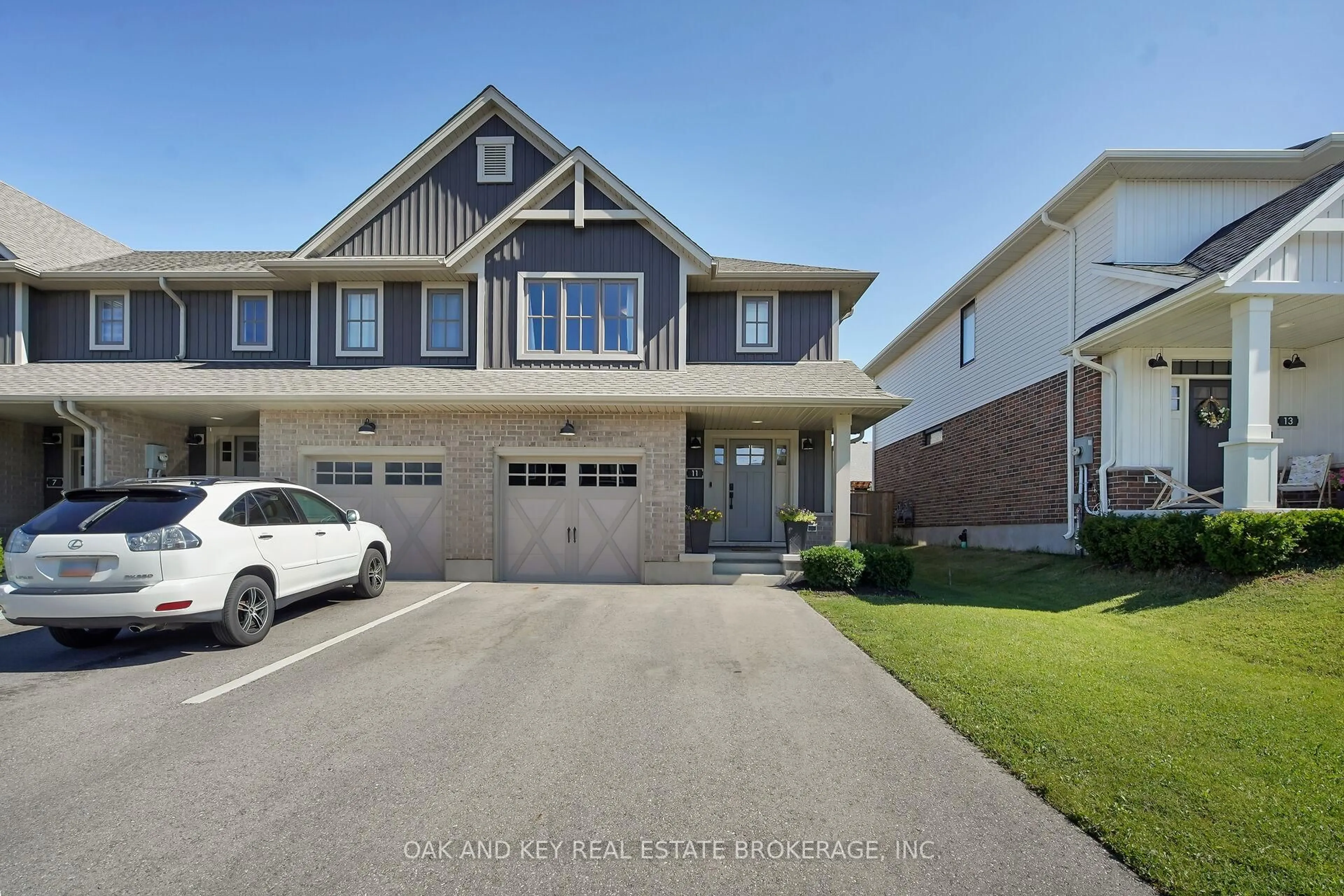 A pic from outside/outdoor area/front of a property/back of a property/a pic from drone, street for 11 Charter Creek Crt, St. Thomas Ontario N5R 0L2