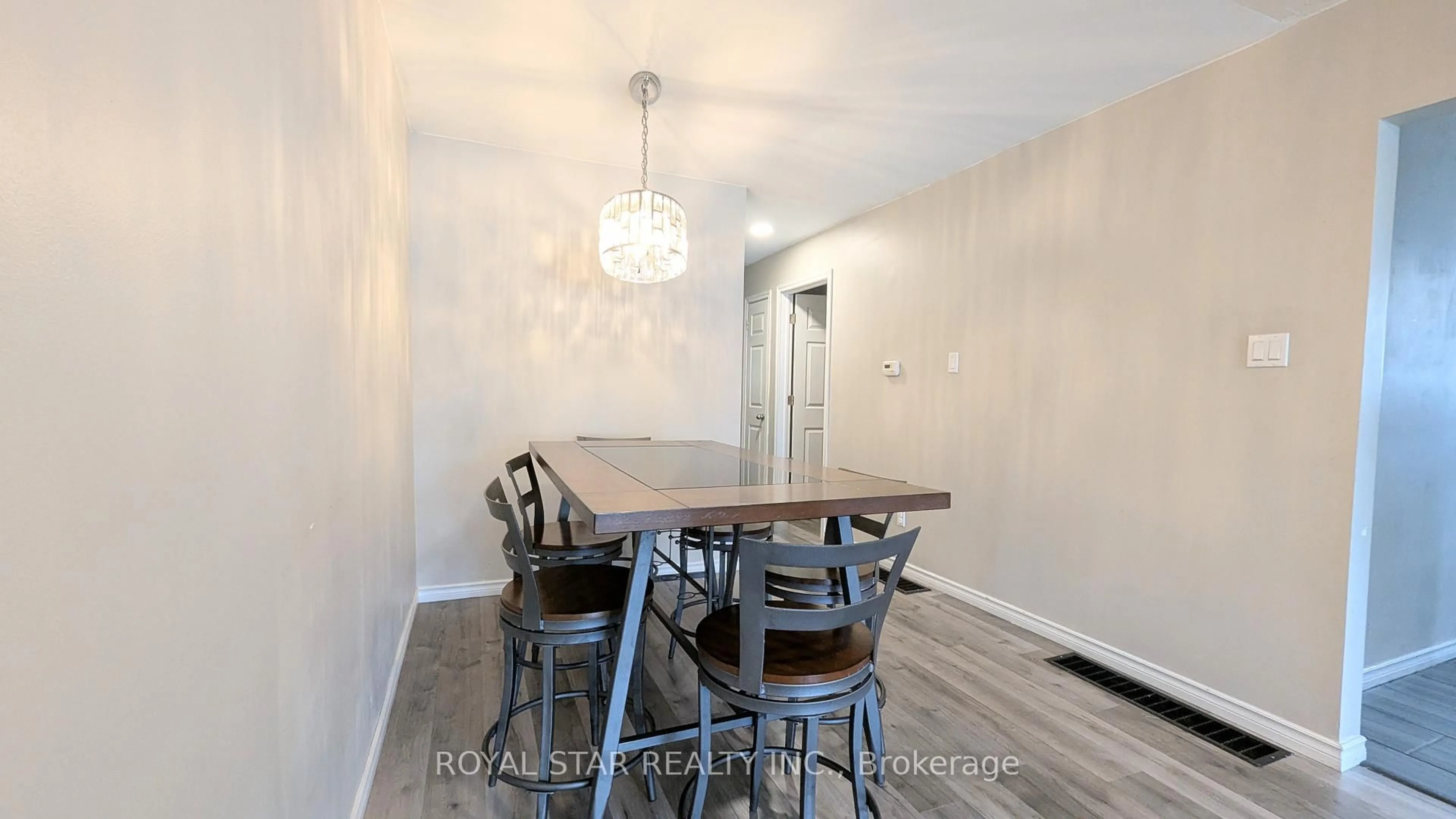 Dining room, wood/laminate floor for 42 Witty Ave, Ingersoll Ontario N5C 3P3