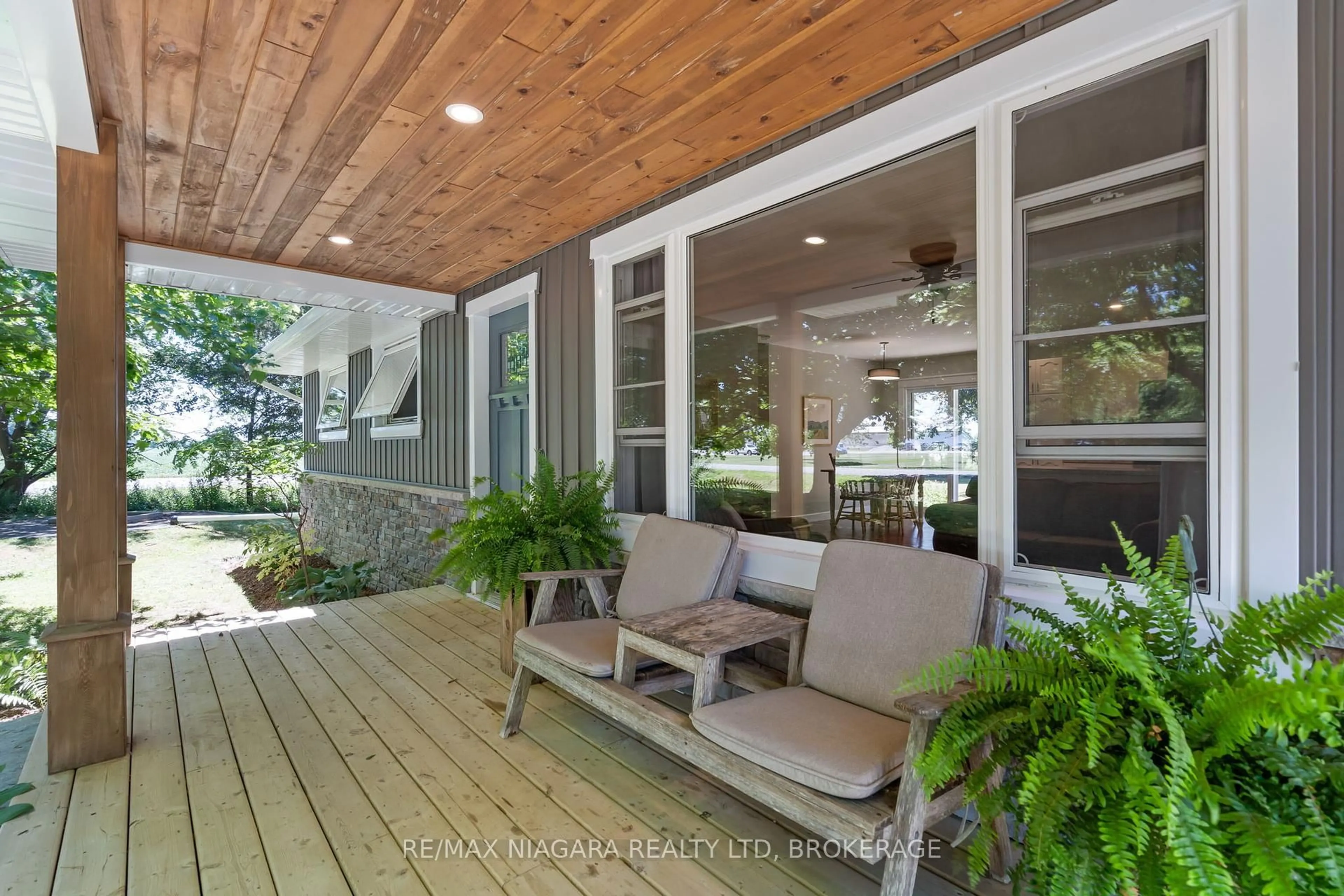 Patio, street for 43092 Wills Rd, Wainfleet Ontario L0S 1V0