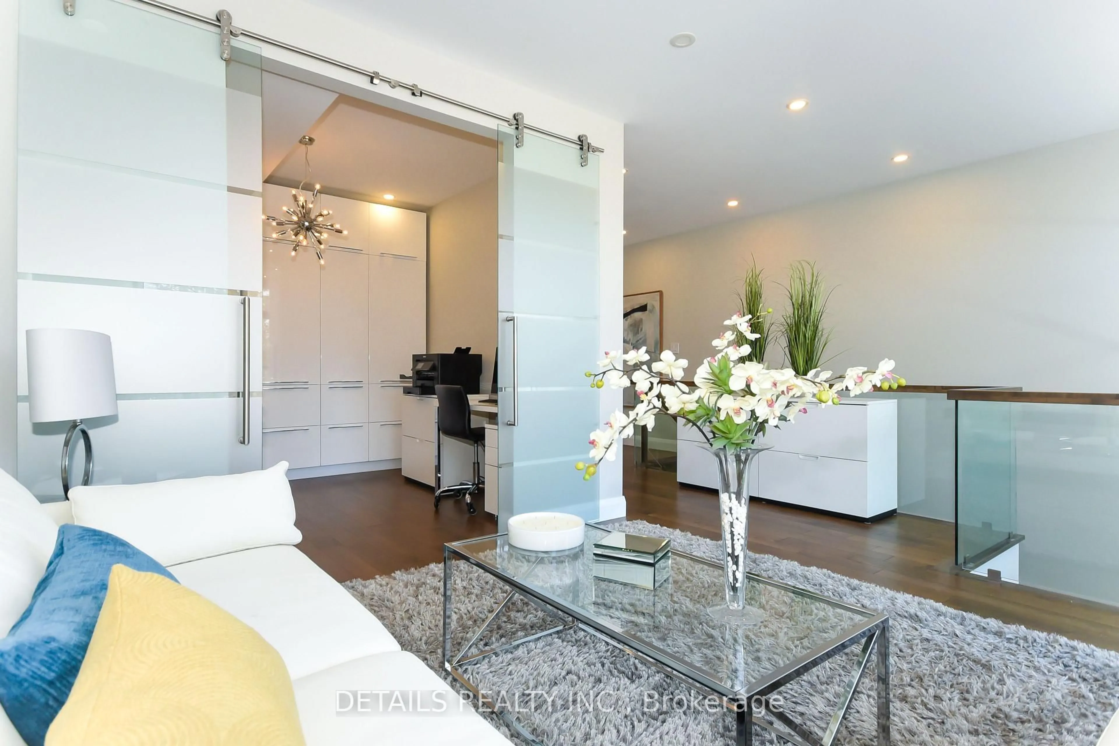 Unknown for 44C Byron Ave, Ottawa Ontario K1Y 3J1
