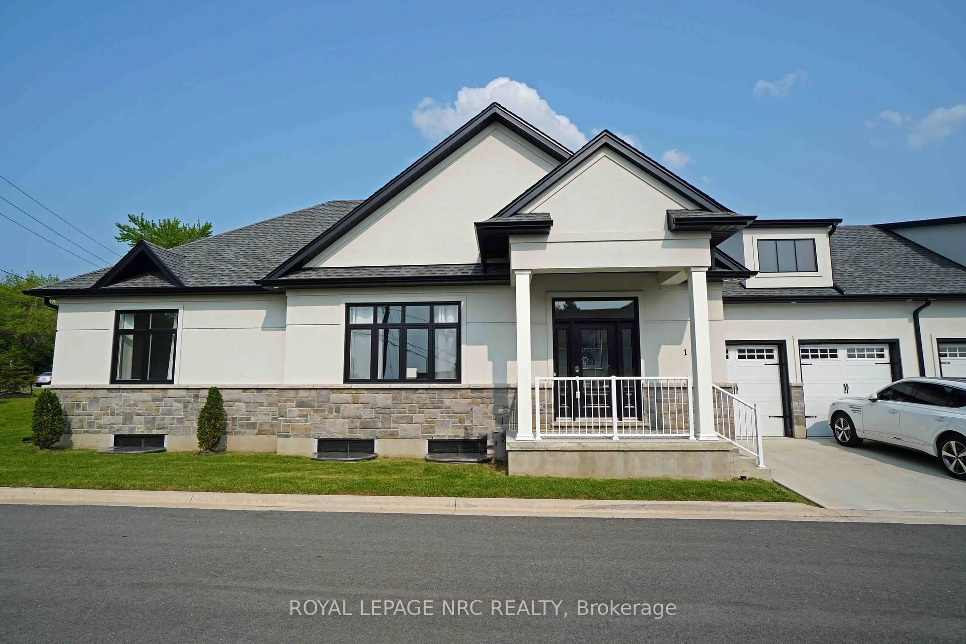 Home with vinyl exterior material, unknown for 7472 MOUNTAIN Rd #1, Niagara Falls Ontario L2J 0B8