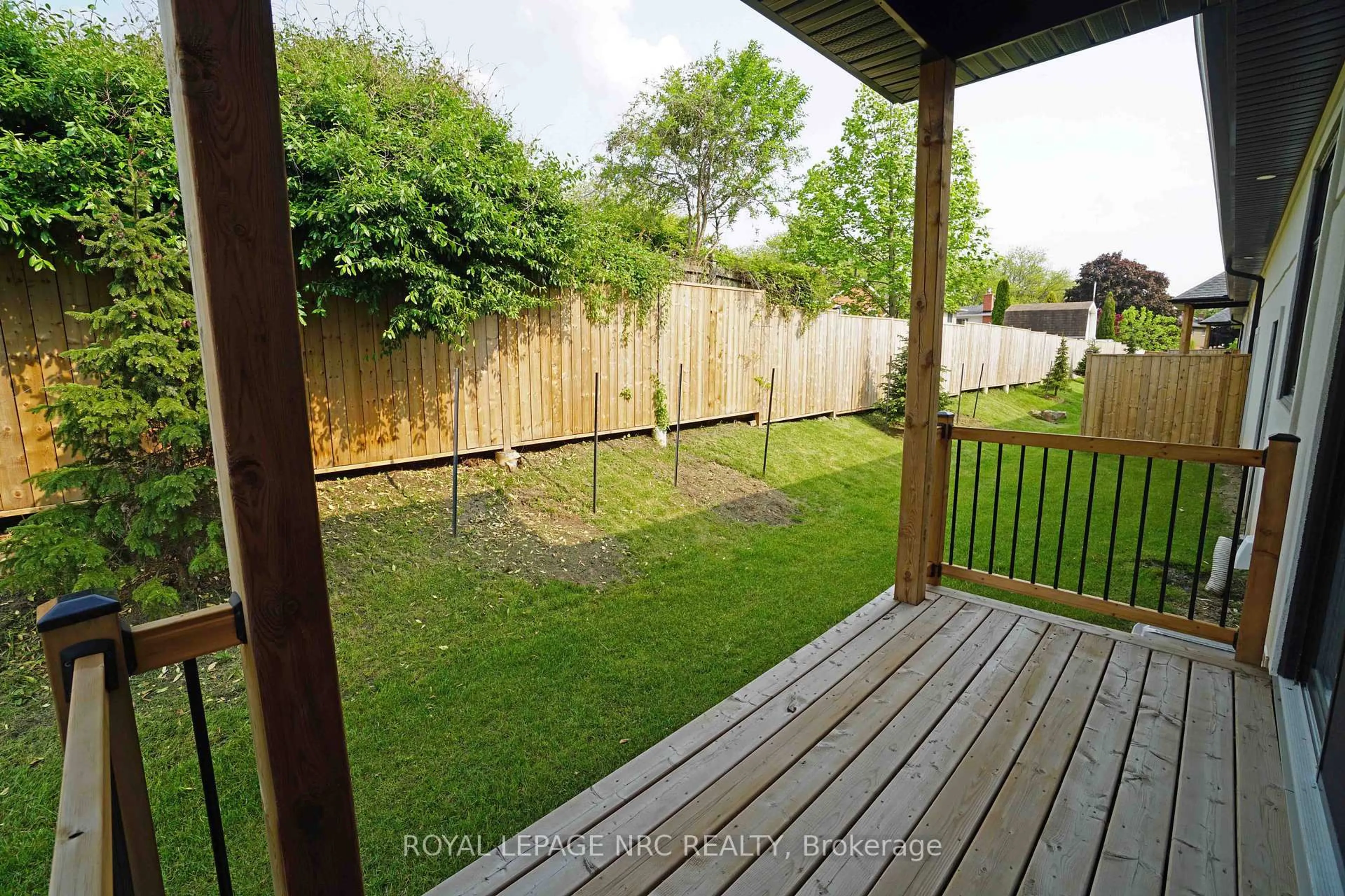 Patio, unknown for 7472 MOUNTAIN Rd #1, Niagara Falls Ontario L2J 0B8