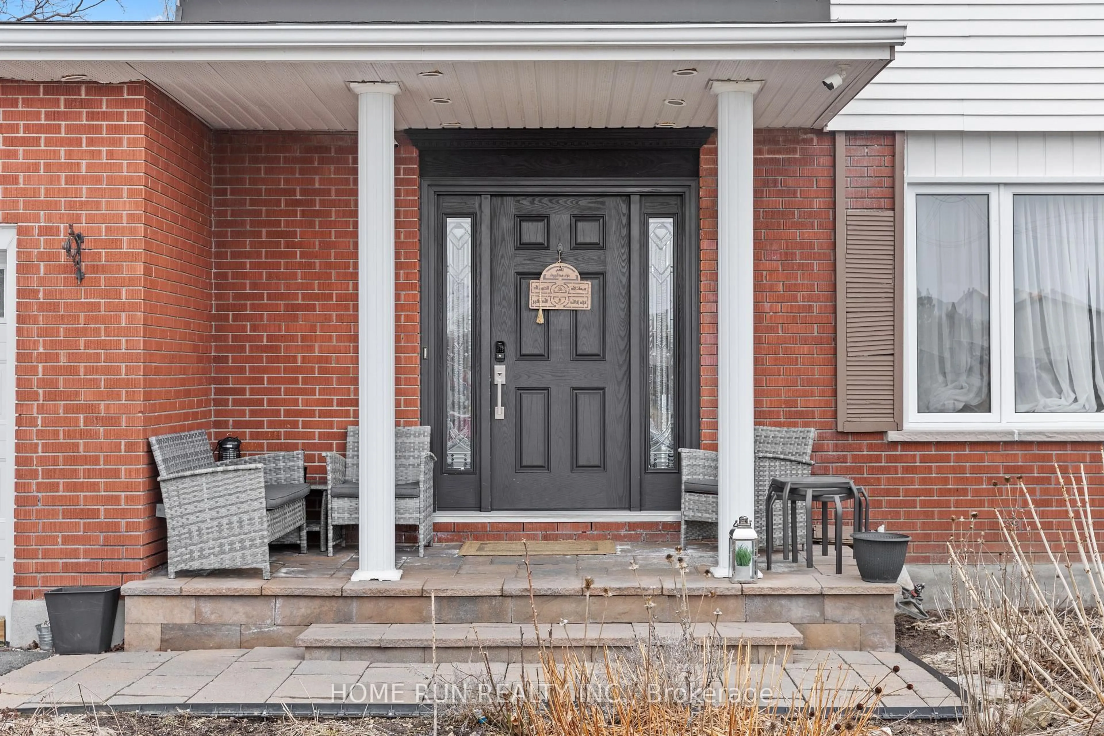 Unknown for 44 Knoxdale Rd, Ottawa Ontario K2G 1A3