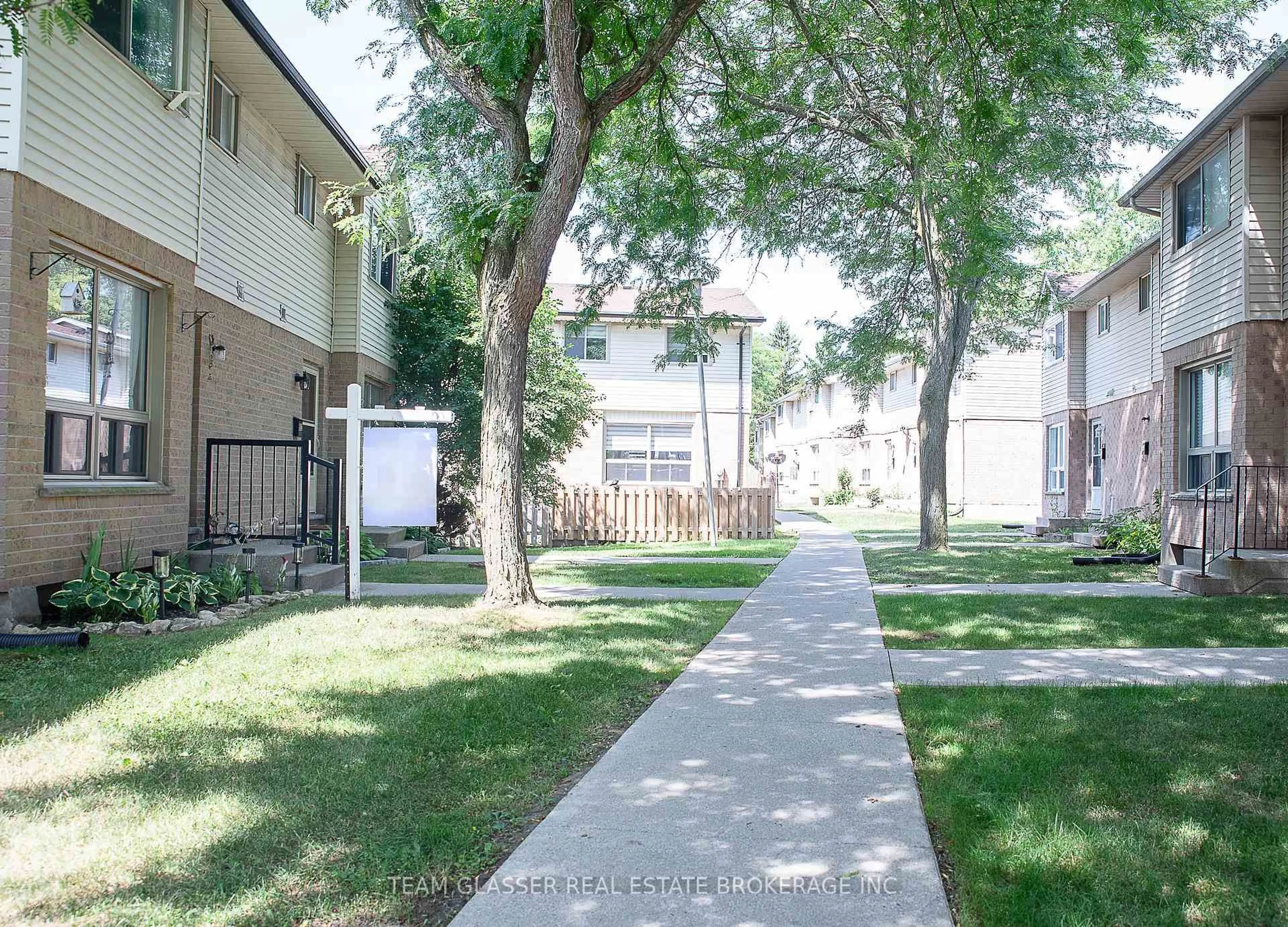 Patio, street for 126 Belmont Dr #51, London South Ontario N6J 4W1