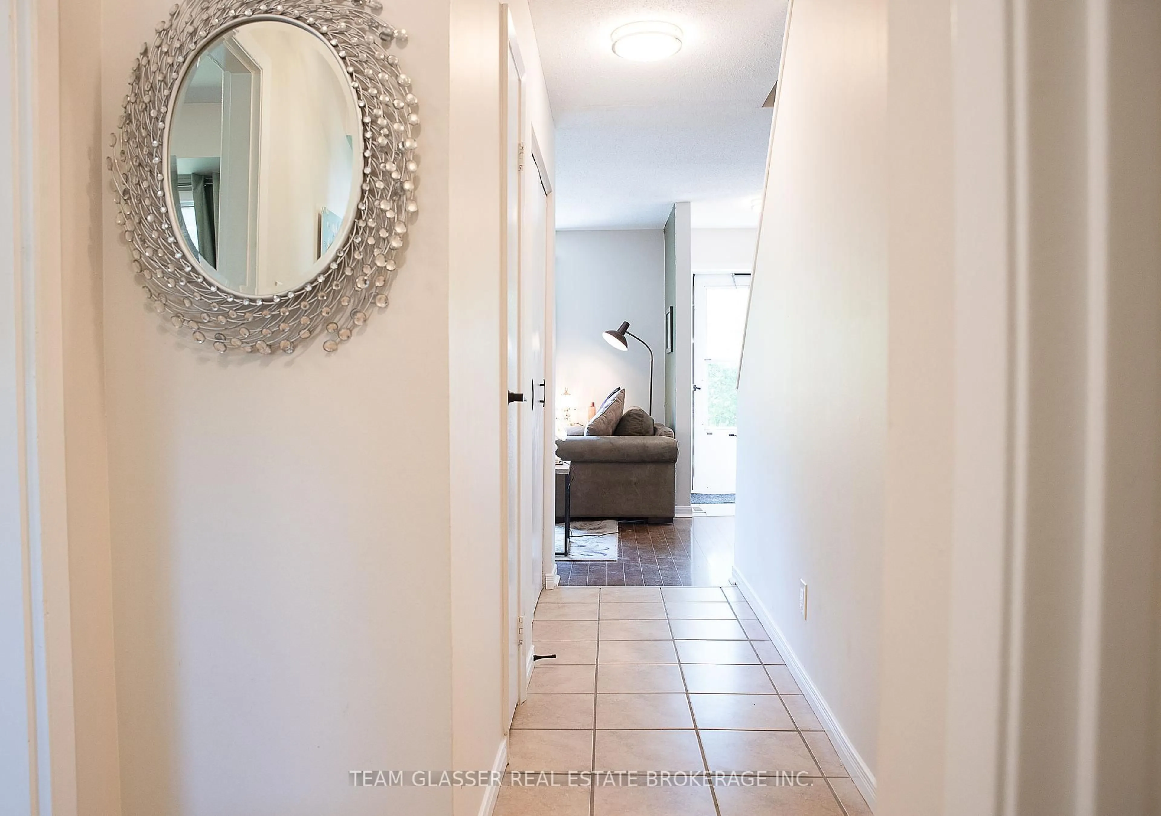 Indoor entryway for 126 Belmont Dr #51, London South Ontario N6J 4W1