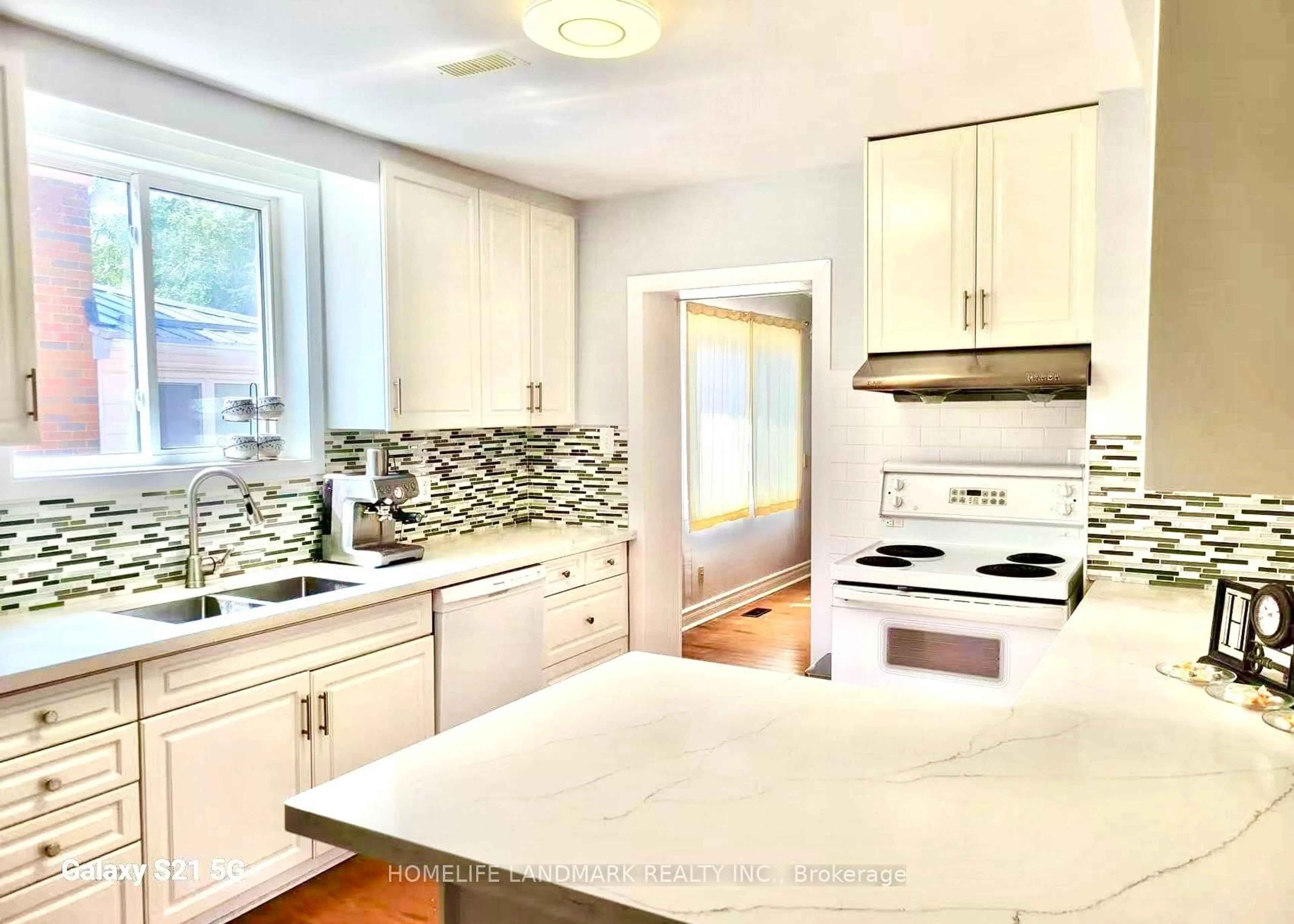 Open concept kitchen, ceramic/tile floor for 22 TRAYMOOR St, Kingston Ontario K7L 4K8